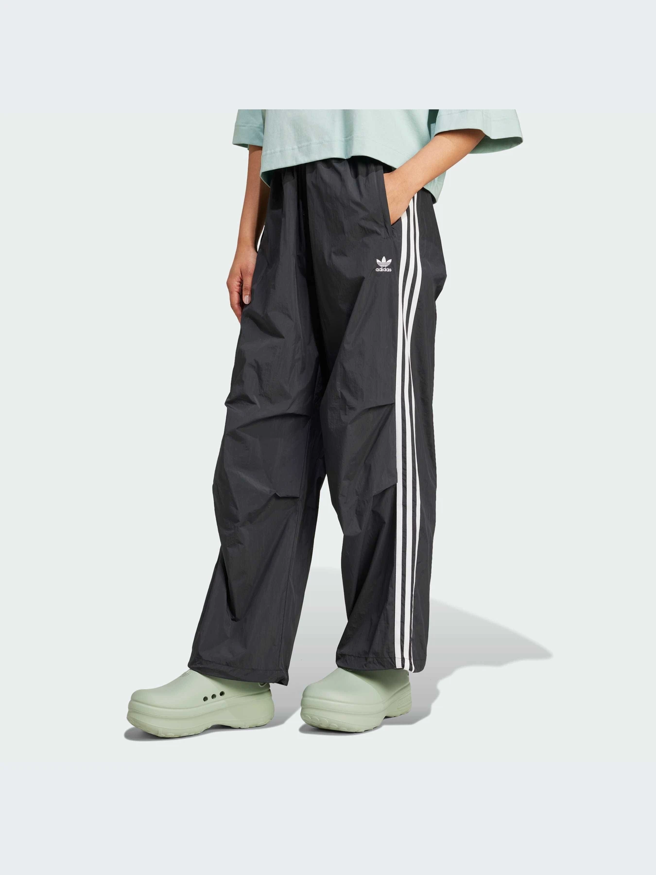 Брюки Adidas Adicolor модель IY7251 Брюки Adidas Adicolor модель IY7251 Фото