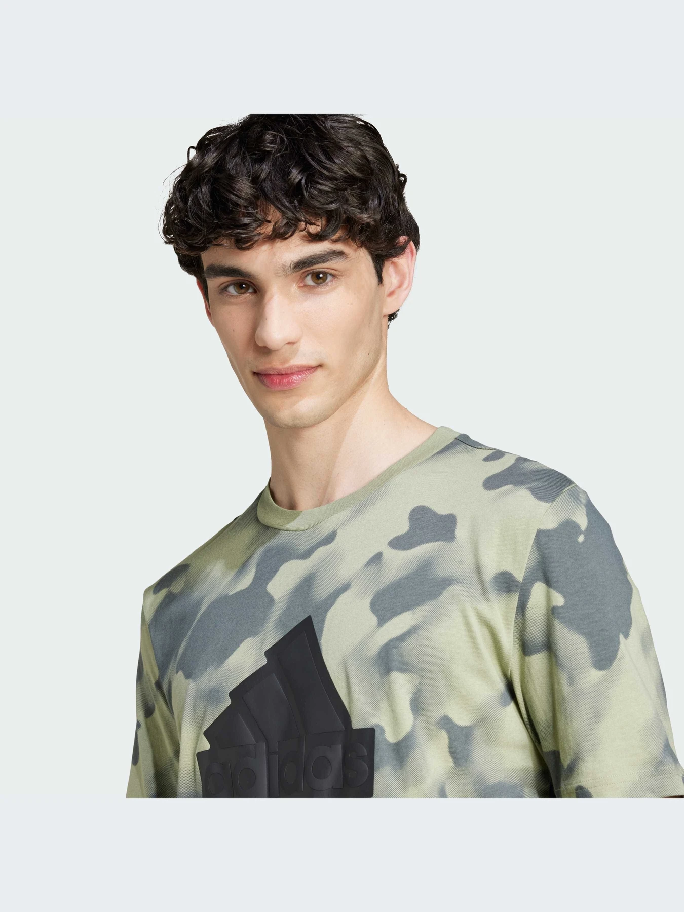 Футболки и поло Adidas модель IW8606 Футболки и поло Adidas модель IW8606 Фото