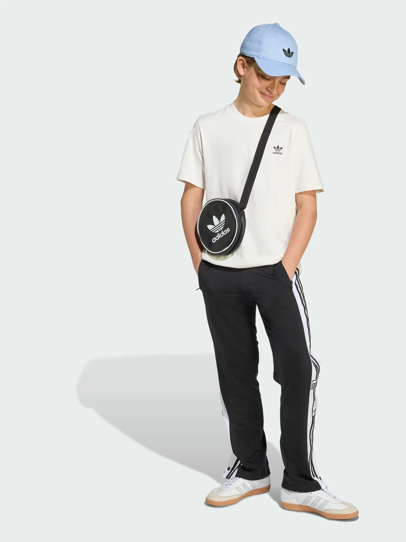 Футболки и поло Adidas модель IX5266 Футболки и поло Adidas модель IX5266 Фото