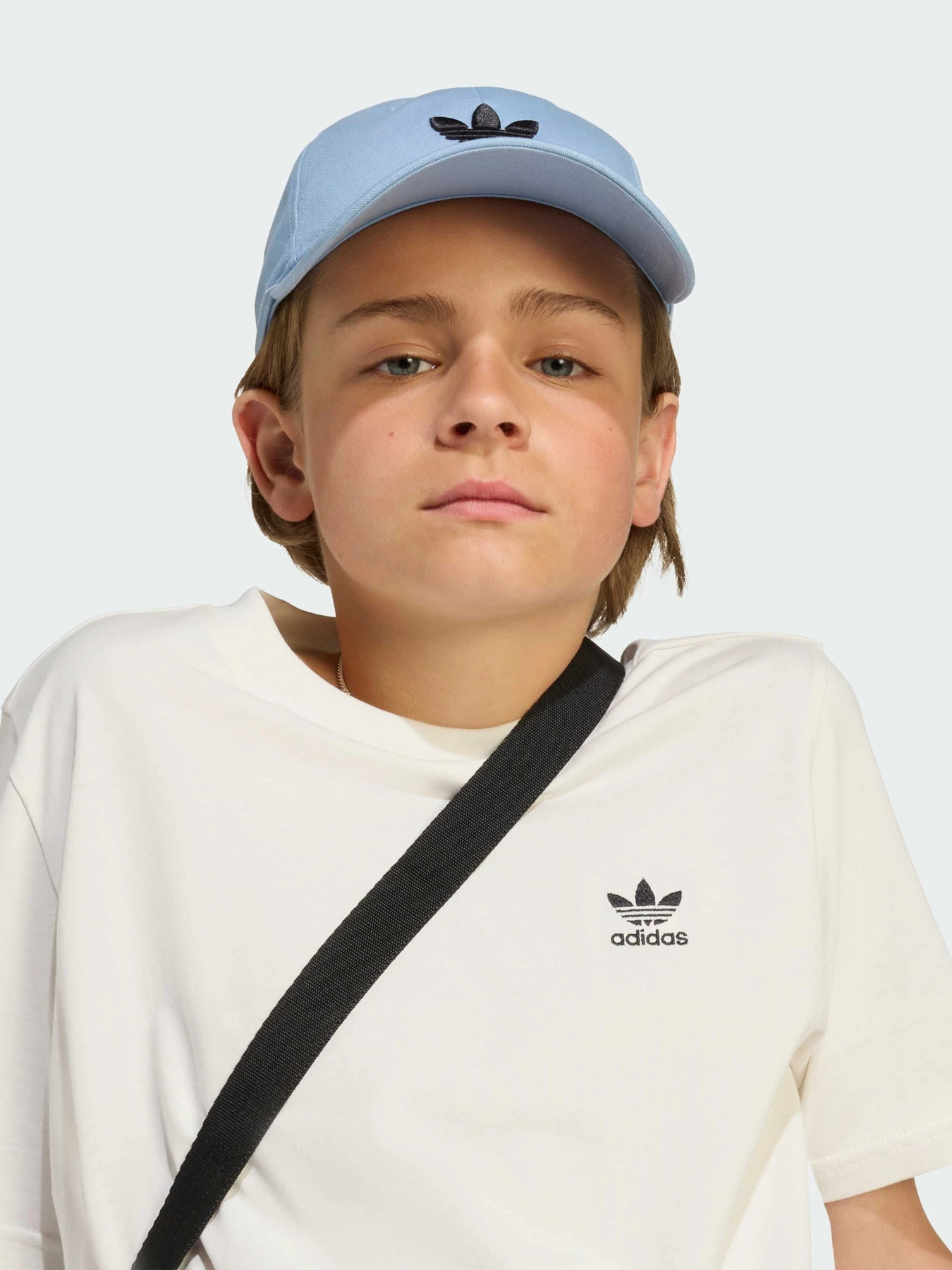 Футболки и поло Adidas модель IX5266 Футболки и поло Adidas модель IX5266 Фото