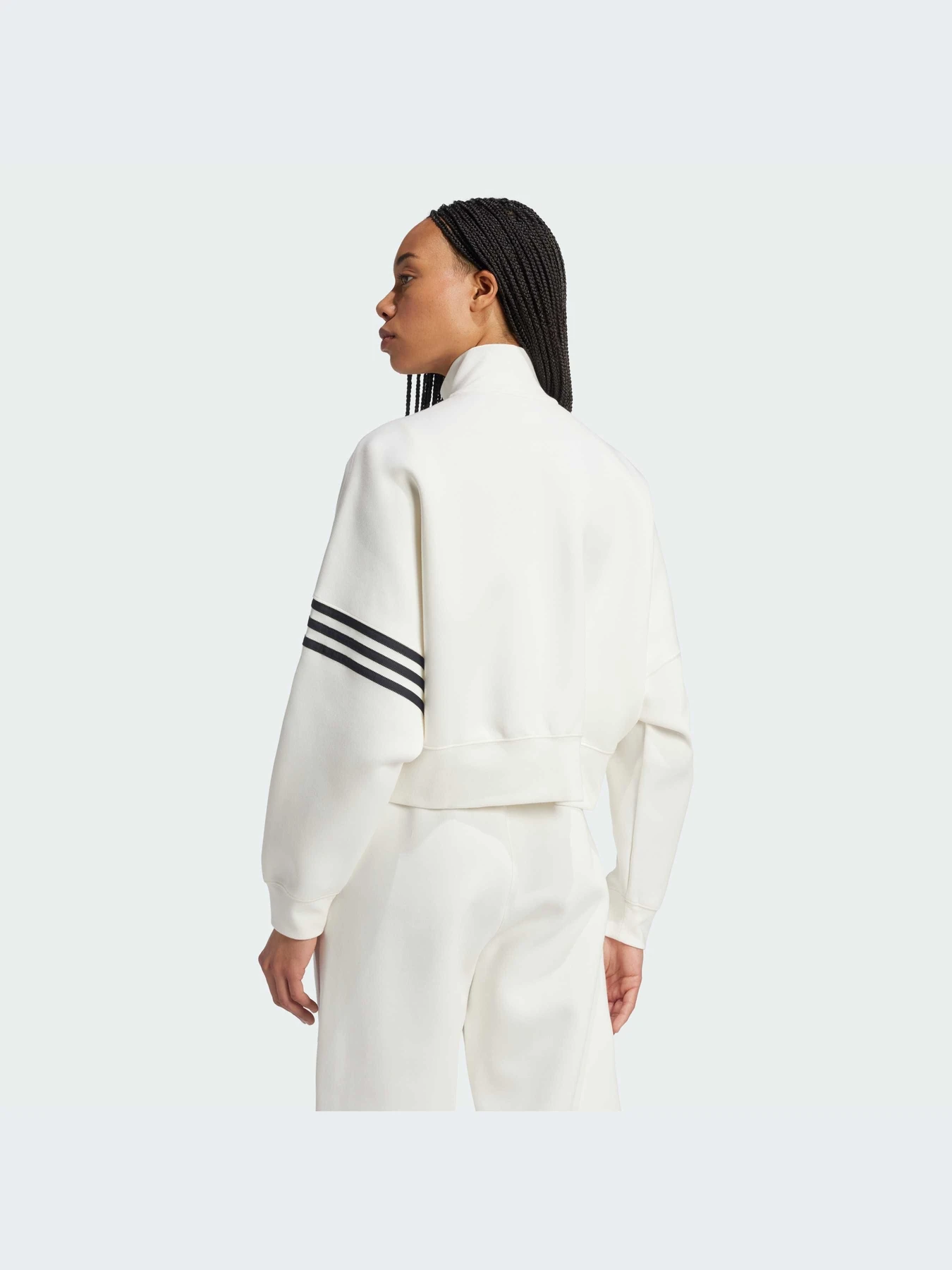 Худи и свитшоты Adidas модель IY7572 Худи и свитшоты Adidas модель IY7572 Фото