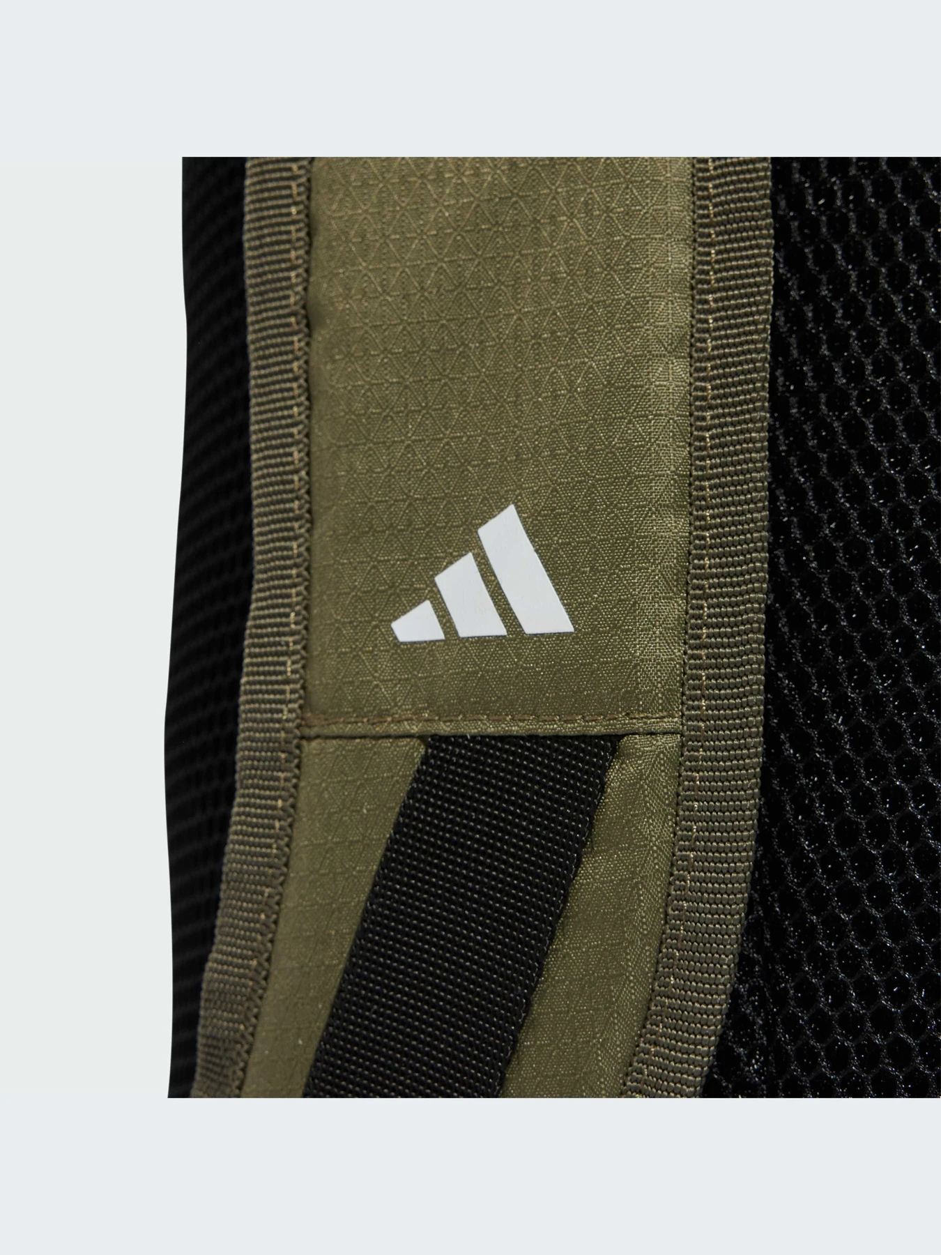 Рюкзаки Adidas модель IZ1909 Рюкзаки Adidas модель IZ1909 Фото