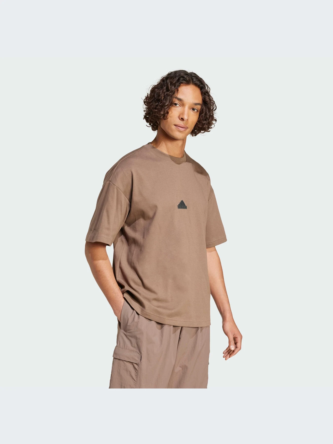 Футболки і поло Adidas модель JE3954 Футболки і поло Adidas модель JE3954 Фото
