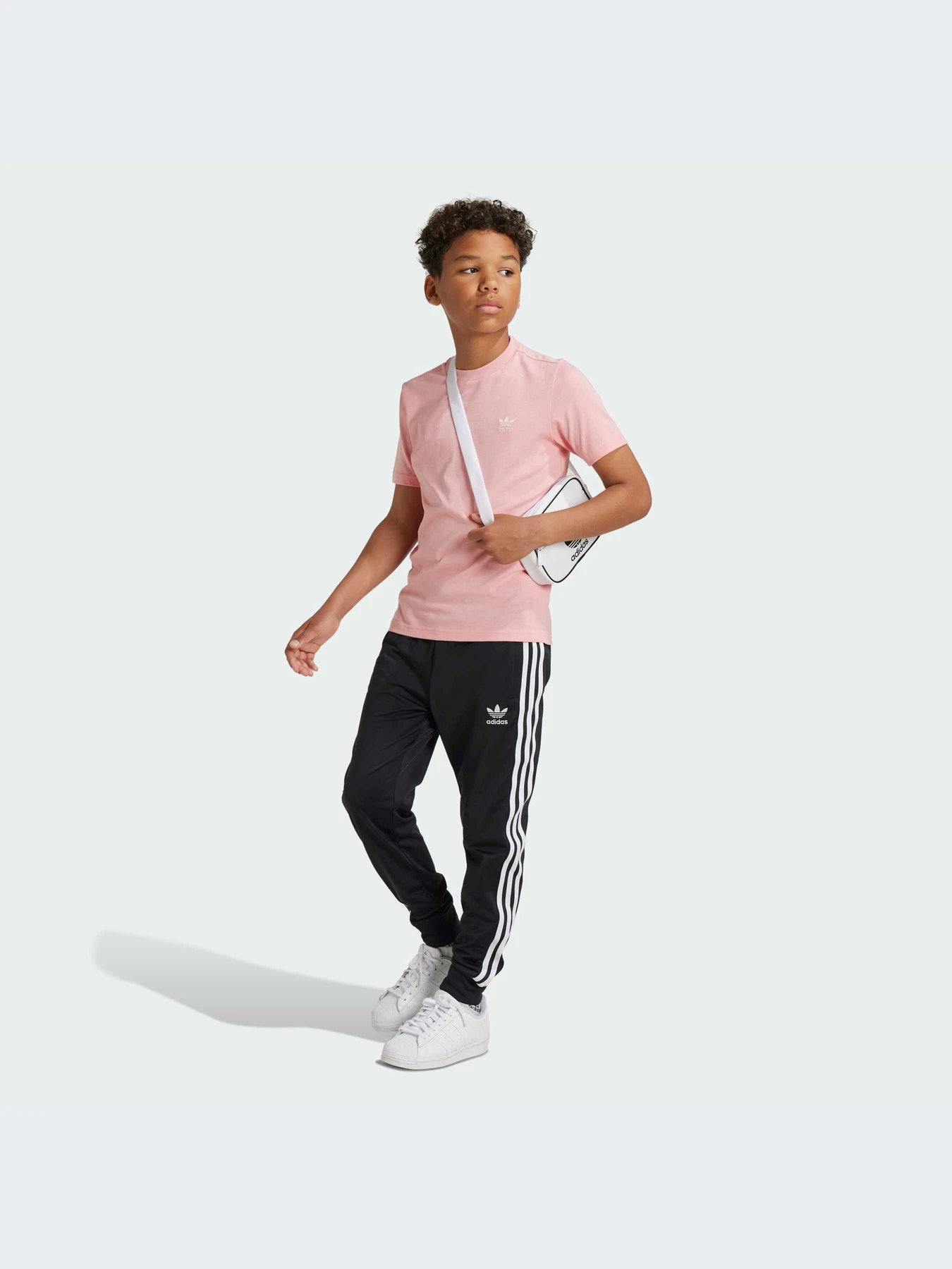 Футболки и поло Adidas модель IX5269 Футболки и поло Adidas модель IX5269 Фото