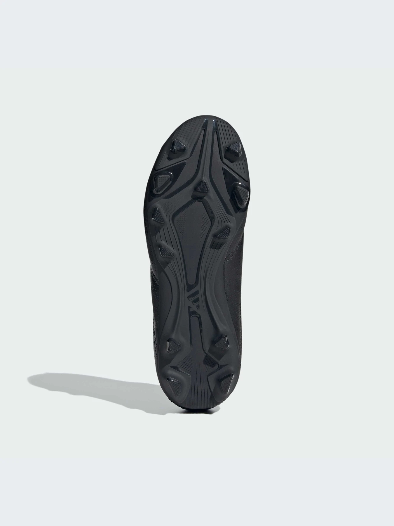 Кроссовки Adidas Predator модель IG5428 Кроссовки Adidas Predator модель IG5428 Фото