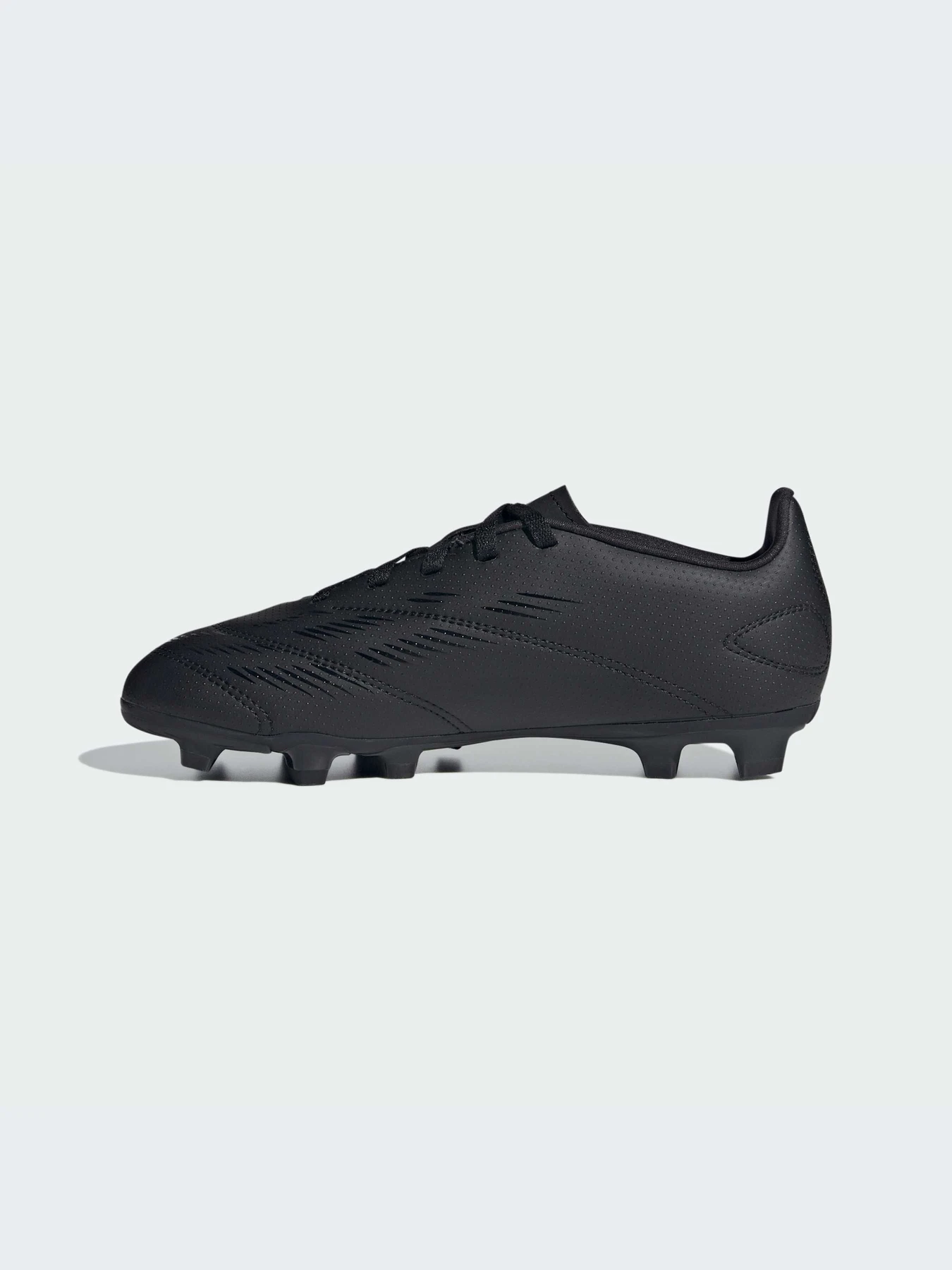 Кроссовки Adidas Predator модель IG5428 Кроссовки Adidas Predator модель IG5428 Фото