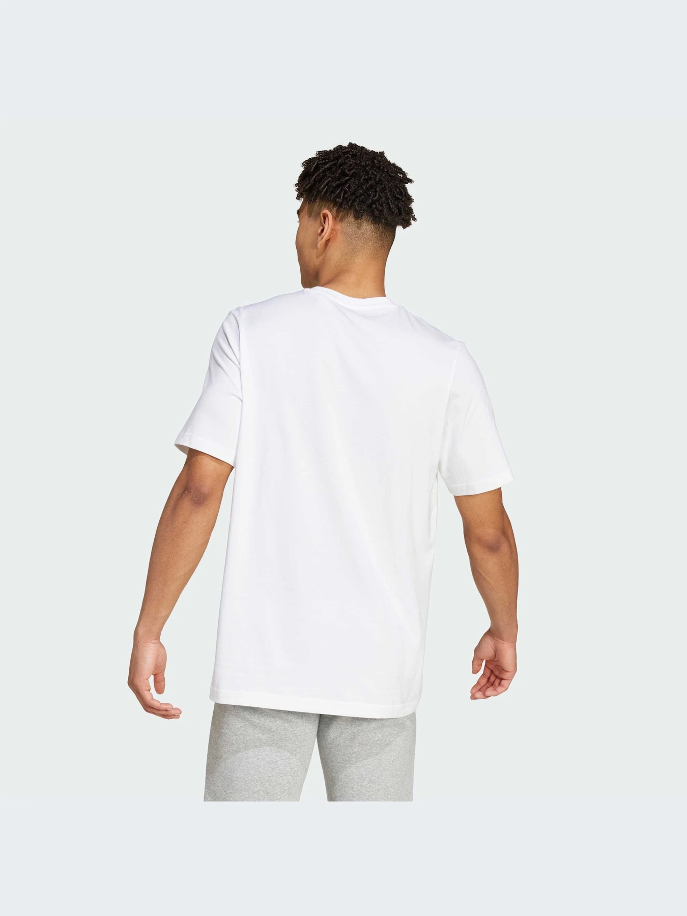 Футболки і поло Adidas модель IY8074 Футболки і поло Adidas модель IY8074 Фото