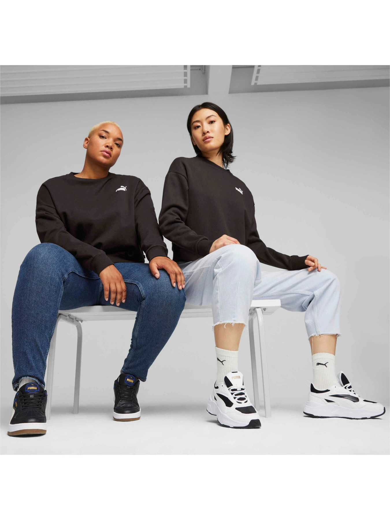 Худі та світшоти PUMA Ess+ Relaxed Crew Fl модель 676801 Худі та світшоти PUMA Ess+ Relaxed Crew Fl модель 676801 Фото