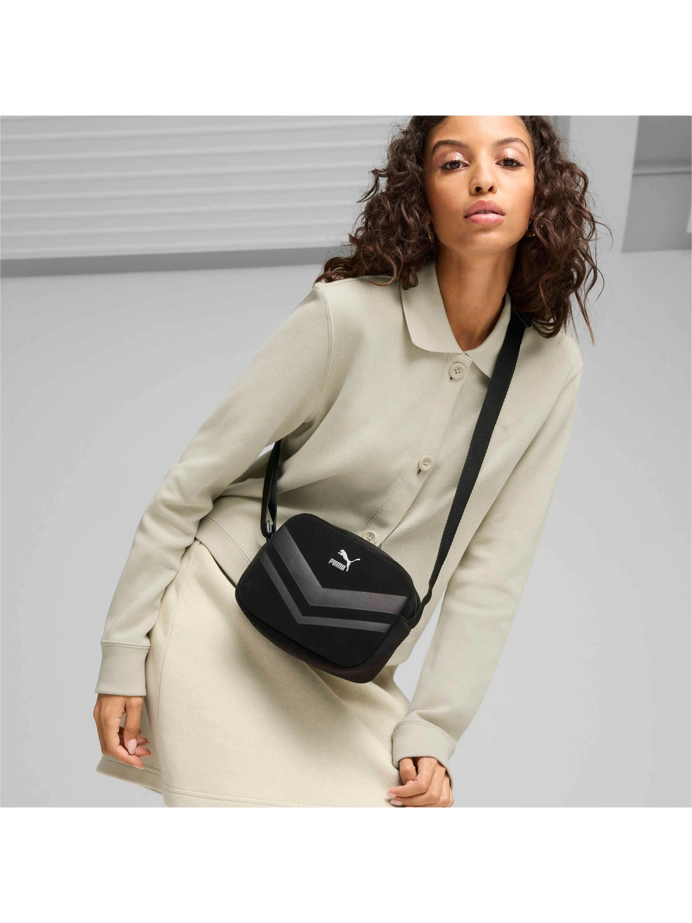 Сумки PUMA Classics S. Cross Body Bag модель 090626 Фото