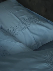 Комплект постільної білизни небесно-блакитний з вишитими гілками Cozy модель 10082600 Фото