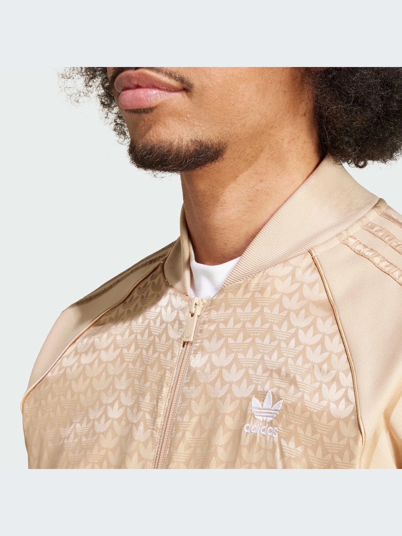Худи и свитшоты Adidas Graphics модель IX6734 Худи и свитшоты Adidas Graphics модель IX6734 Фото