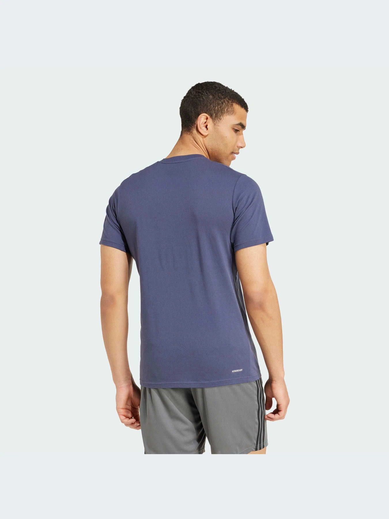 Футболки и поло Adidas модель IW3348 Футболки и поло Adidas модель IW3348 Фото