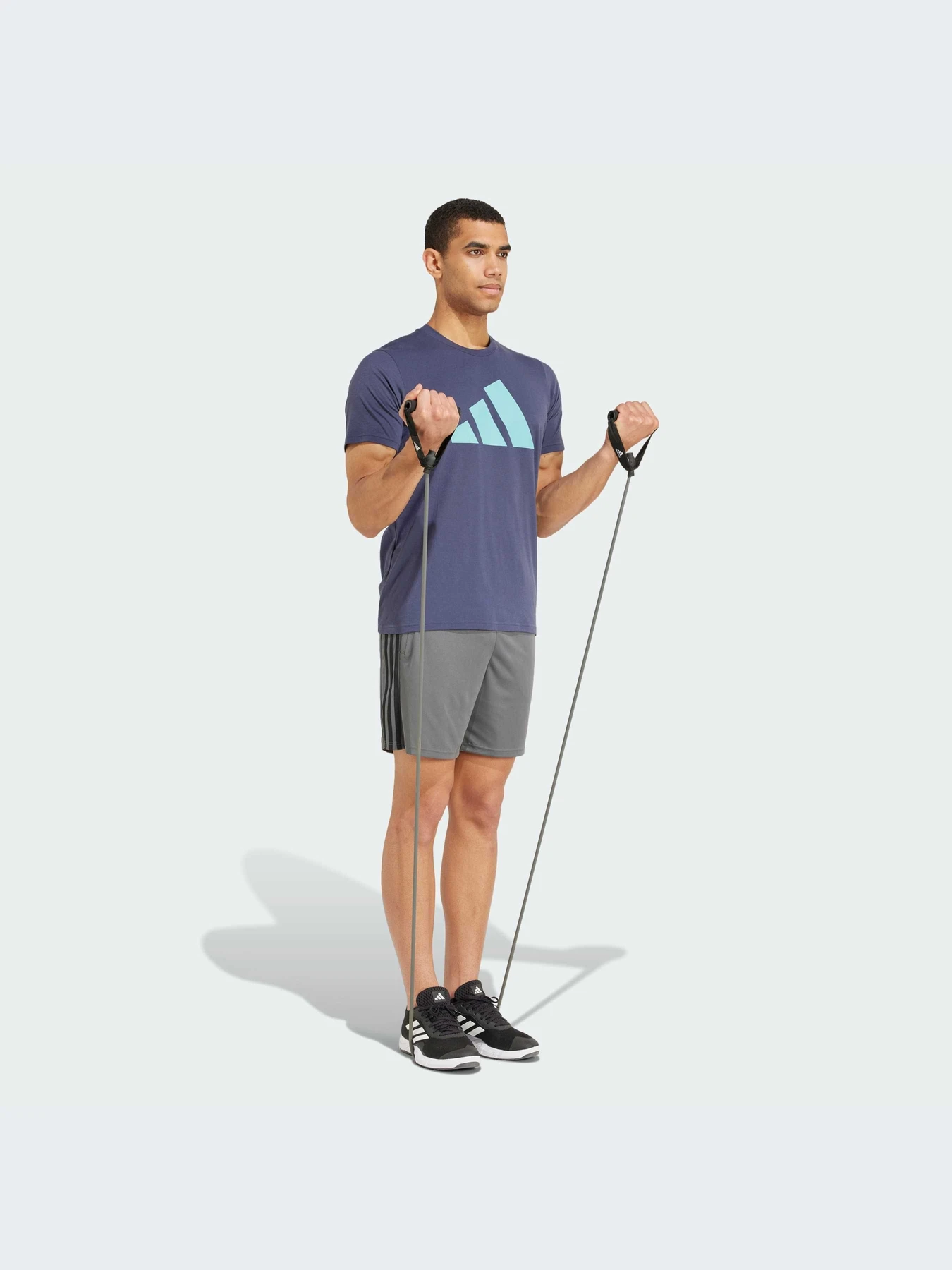 Футболки и поло Adidas модель IW3348 Футболки и поло Adidas модель IW3348 Фото
