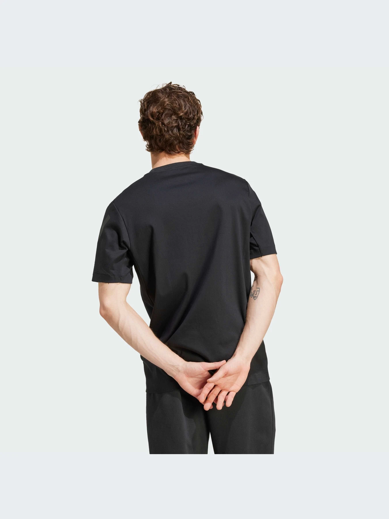 Футболки і поло Adidas ZNE модель JE3069 Футболки і поло Adidas ZNE модель JE3069 Фото