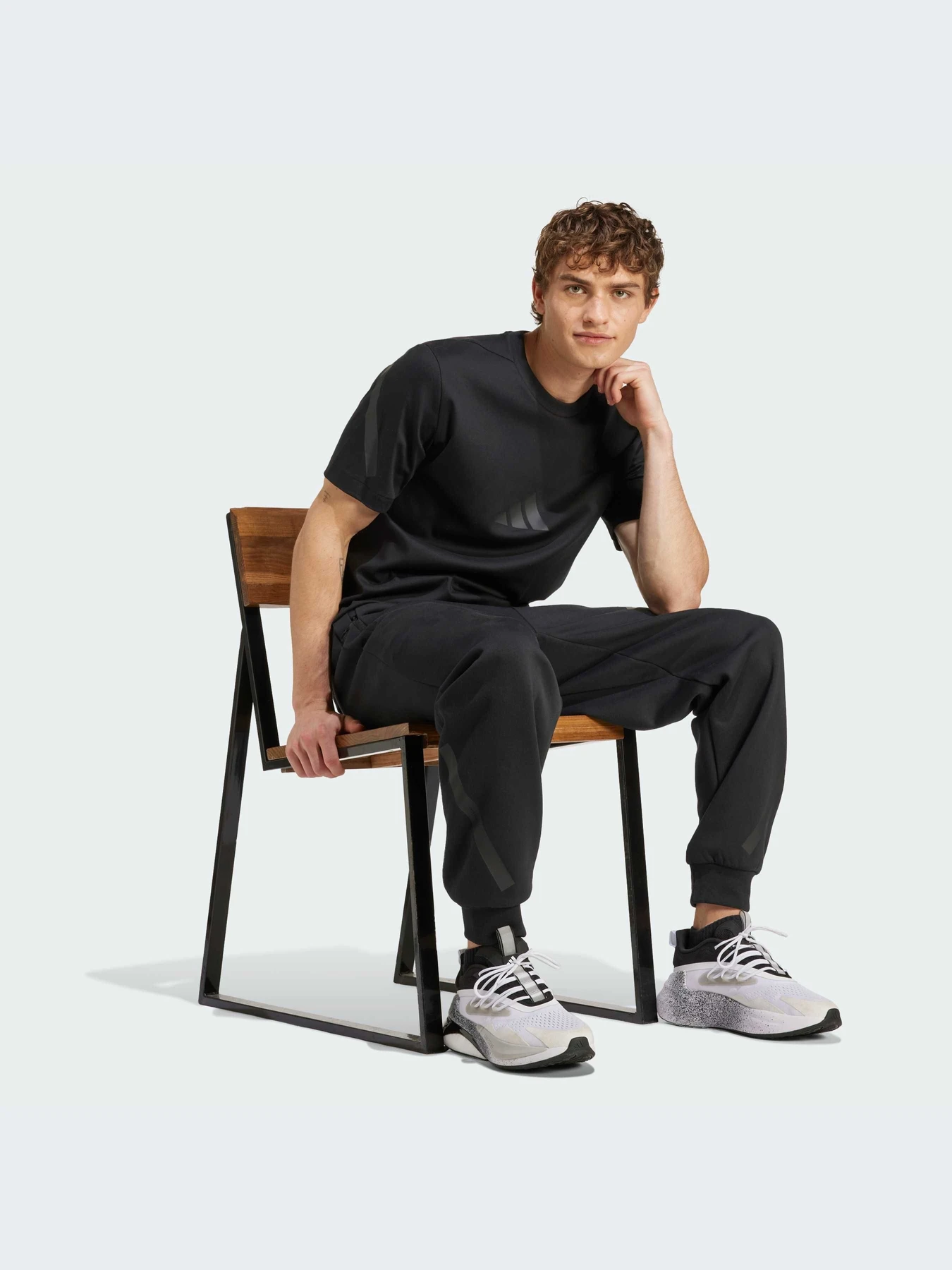 Футболки і поло Adidas ZNE модель JE3069 Футболки і поло Adidas ZNE модель JE3069 Фото