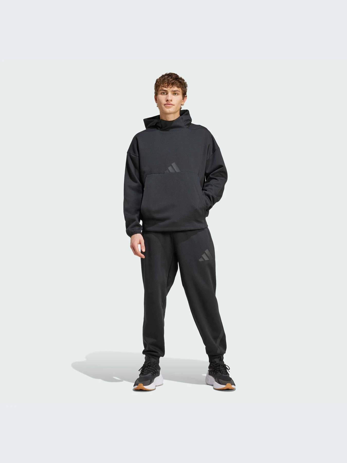 Брюки Adidas ZNE модель JD9599 Брюки Adidas ZNE модель JD9599 Фото