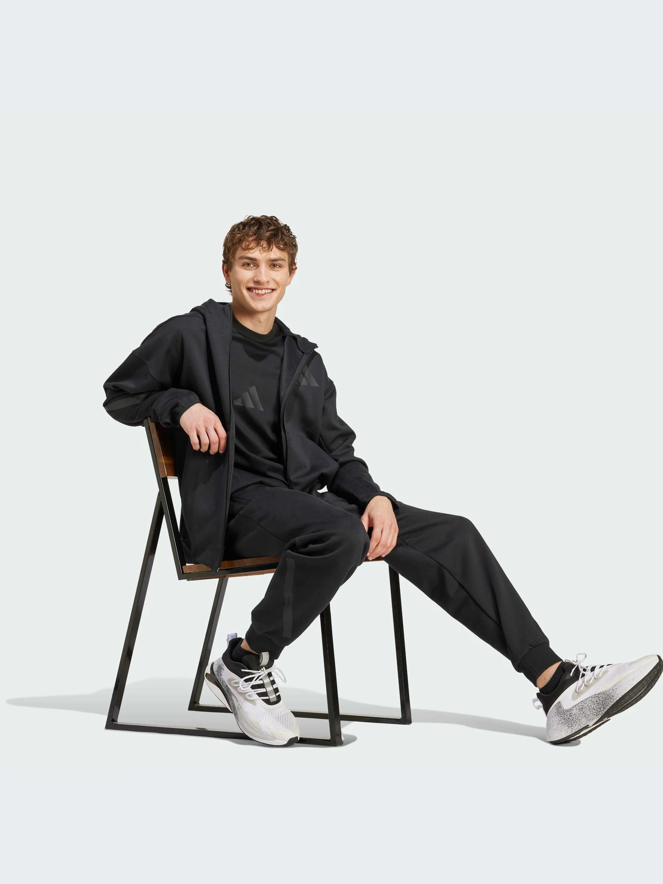 Худі та світшоти Adidas ZNE модель JE7538 Худі та світшоти Adidas ZNE модель JE7538 Фото