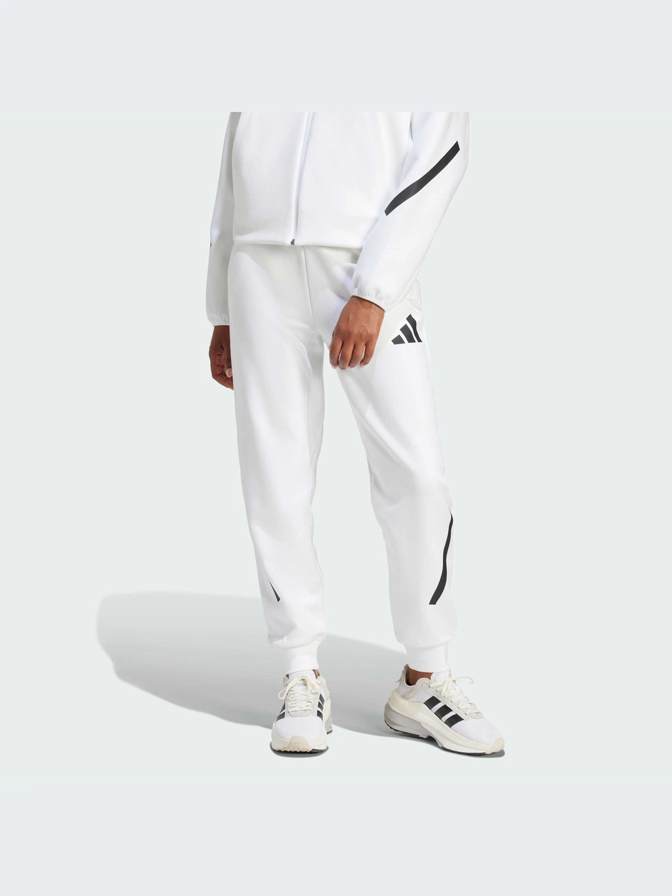 Брюки Adidas ZNE модель JE7843 Брюки Adidas ZNE модель JE7843 Фото