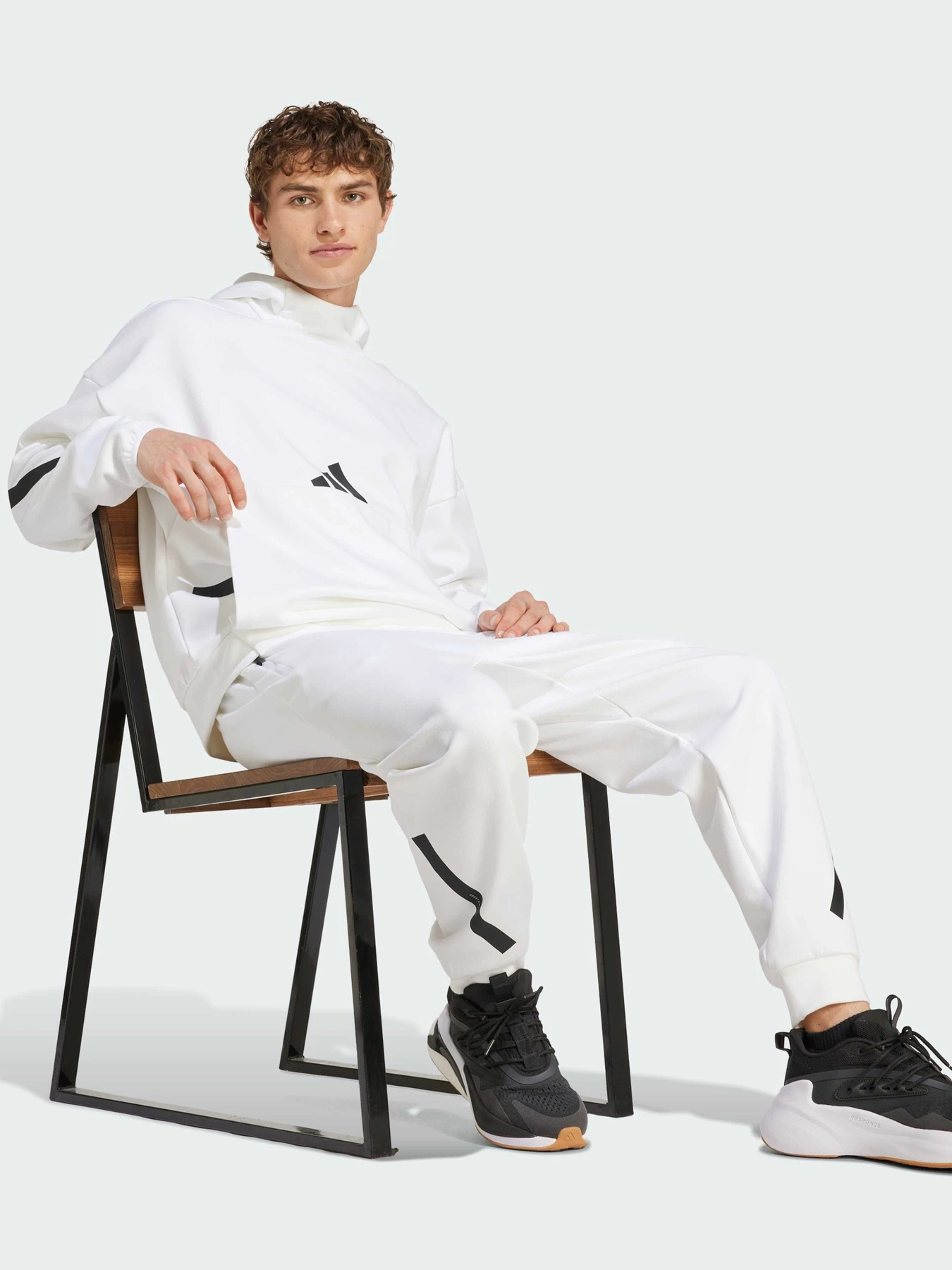 Худи и свитшоты Adidas ZNE модель JF2454 Худи и свитшоты Adidas ZNE модель JF2454 Фото