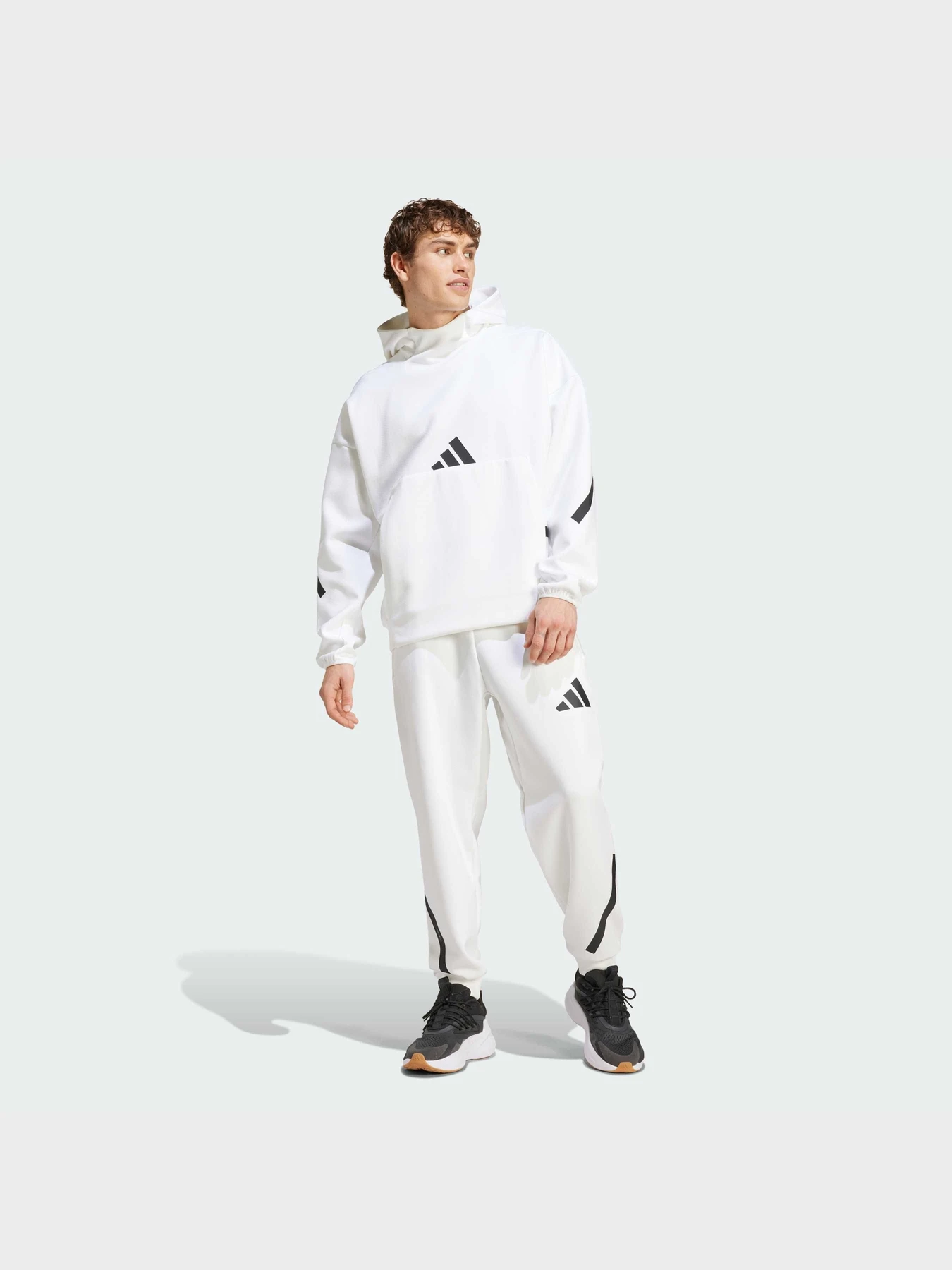 Худи и свитшоты Adidas ZNE модель JF2454 Худи и свитшоты Adidas ZNE модель JF2454 Фото