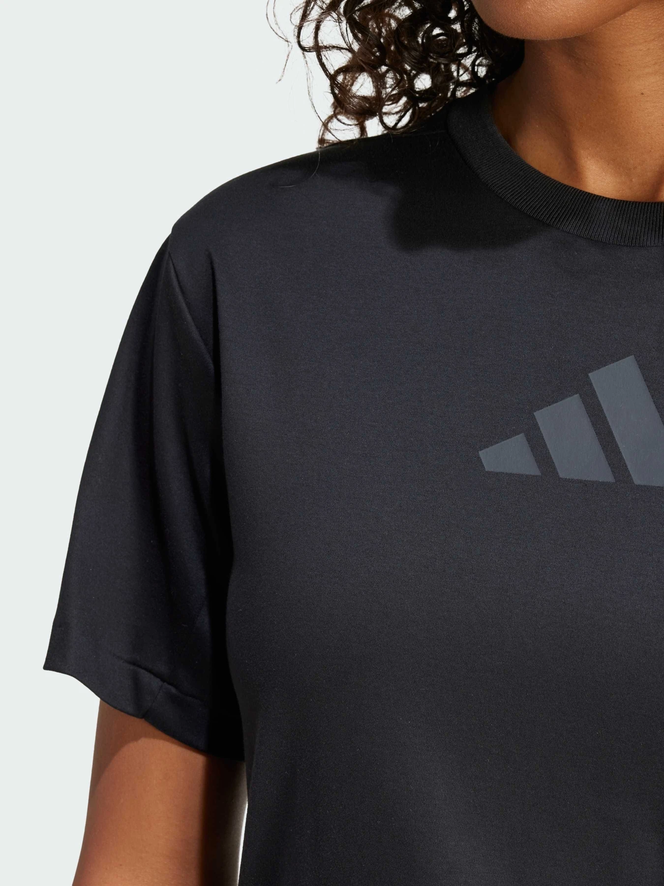 Футболки и поло Adidas ZNE модель JE7846 Футболки и поло Adidas ZNE модель JE7846 Фото