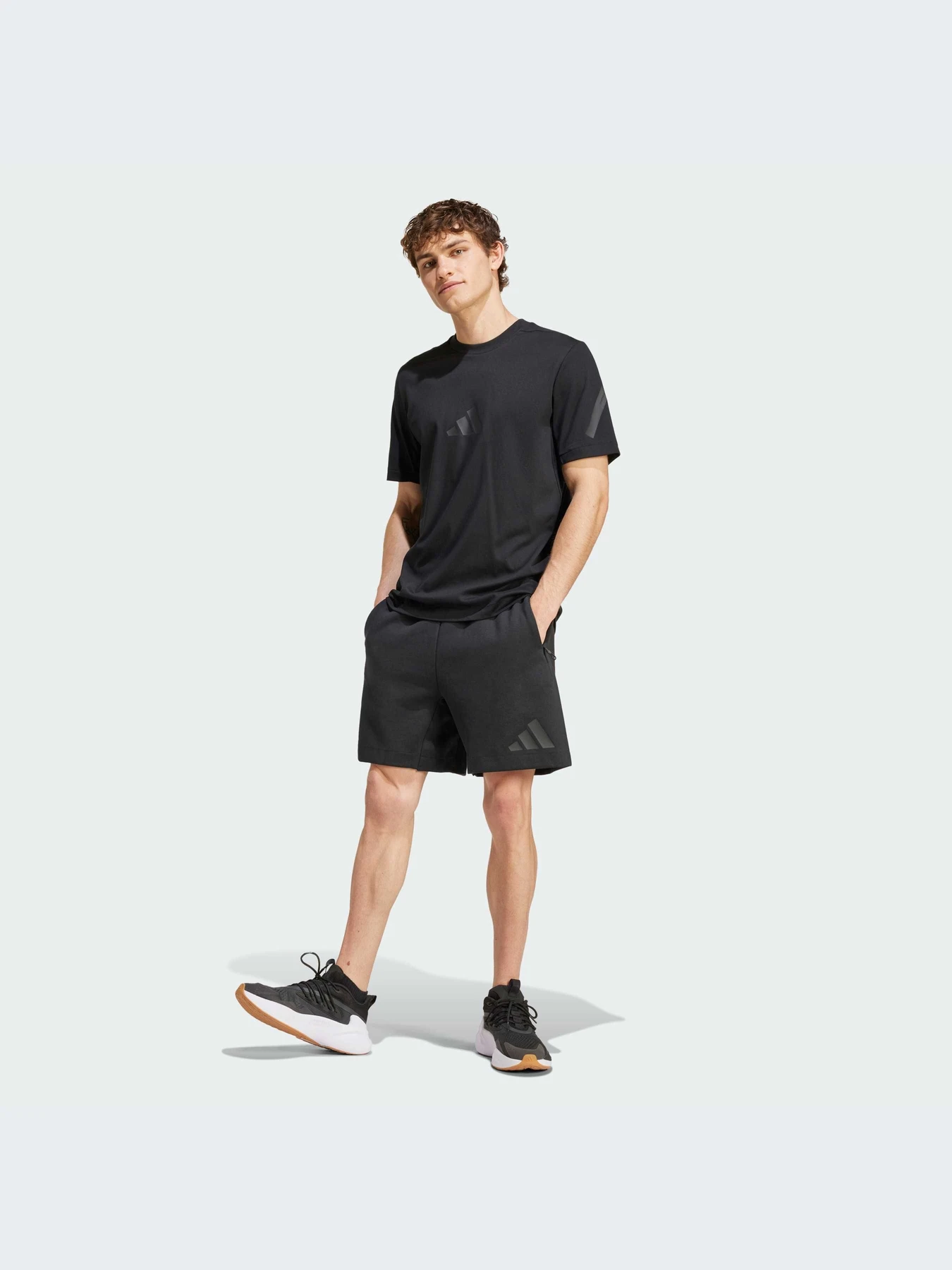 Шорти Adidas ZNE модель JE7540 Шорти Adidas ZNE модель JE7540 Фото