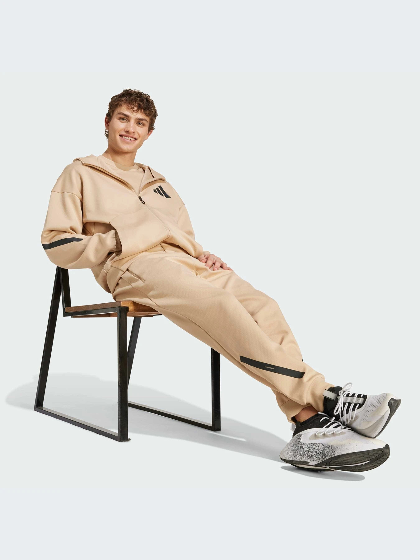 Худи и свитшоты Adidas ZNE модель JF2445 Худи и свитшоты Adidas ZNE модель JF2445 Фото