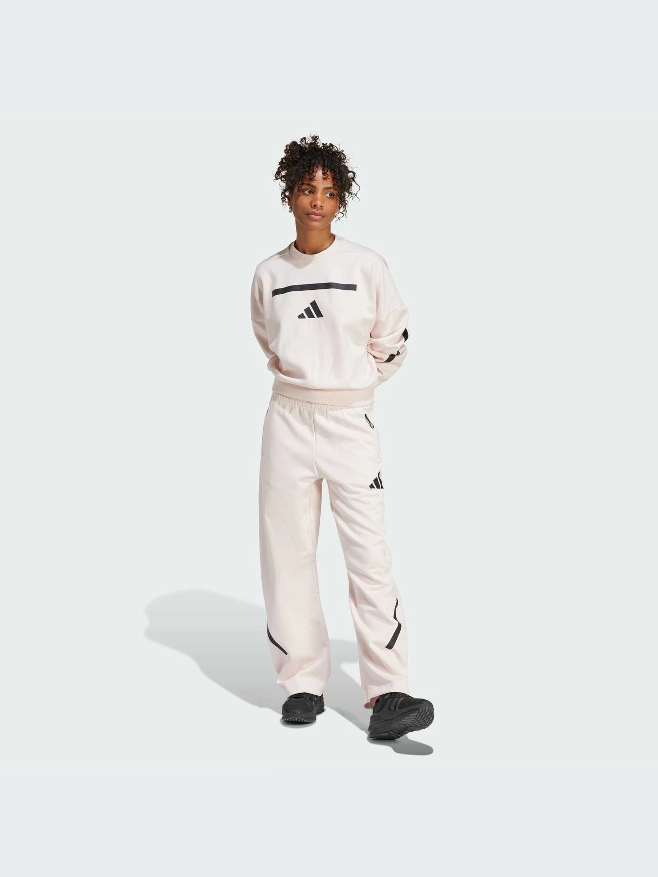 Брюки Adidas ZNE модель JF4780 Брюки Adidas ZNE модель JF4780 Фото