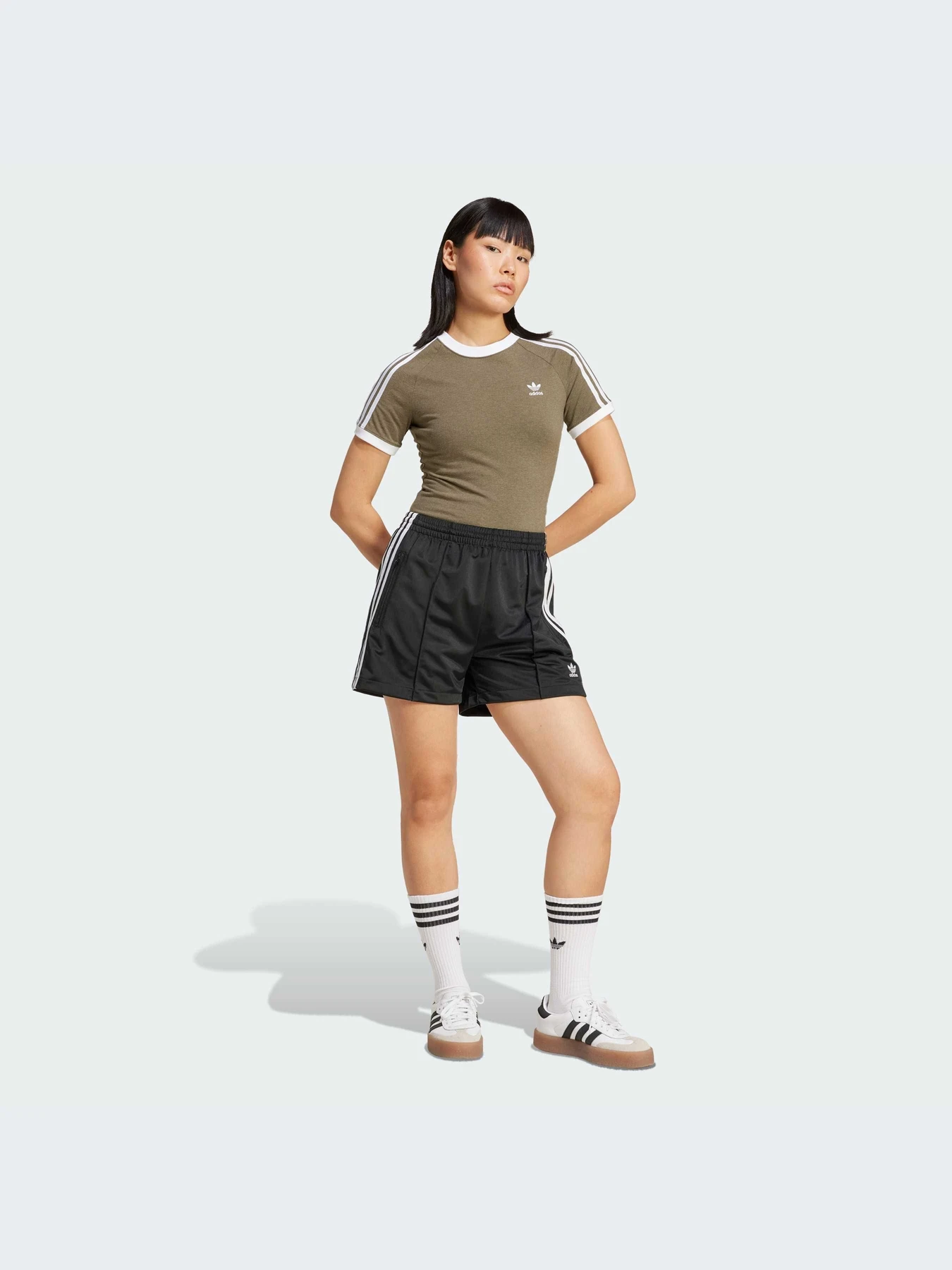 Футболки і поло Adidas Adicolor модель IY2216 Футболки і поло Adidas Adicolor модель IY2216 Фото