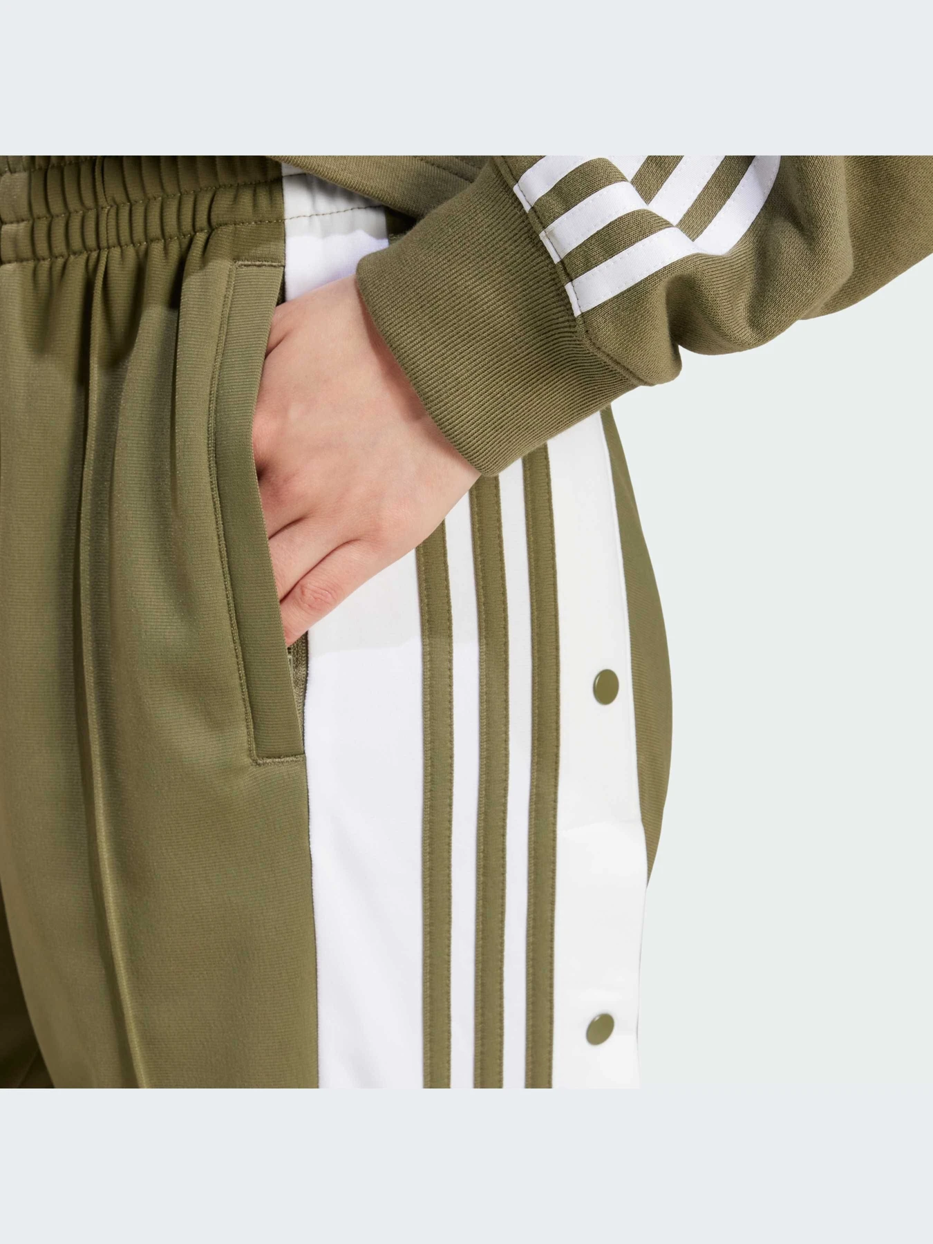 Брюки Adidas Adicolor модель IY2127 Брюки Adidas Adicolor модель IY2127 Фото