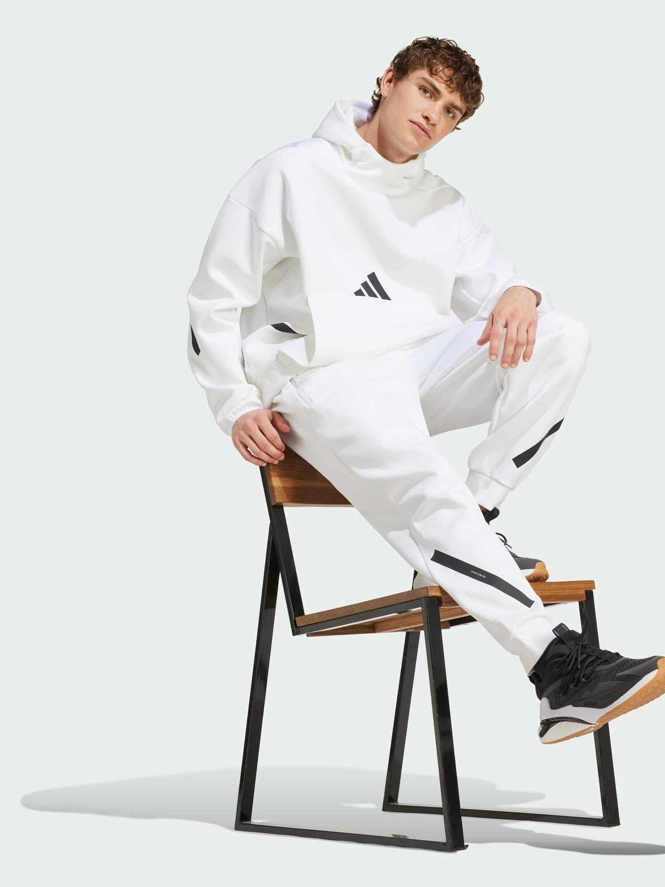 Брюки Adidas ZNE модель JF2449 Фото