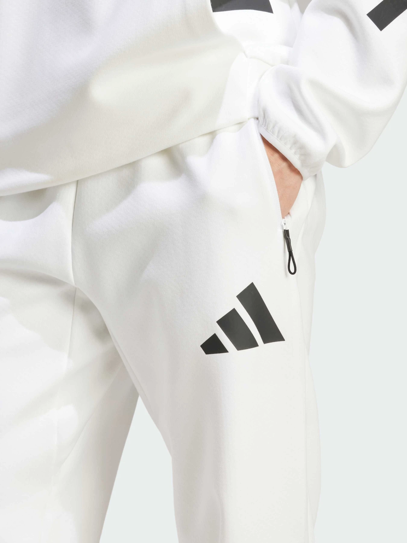 Брюки Adidas ZNE модель JF2449 Фото