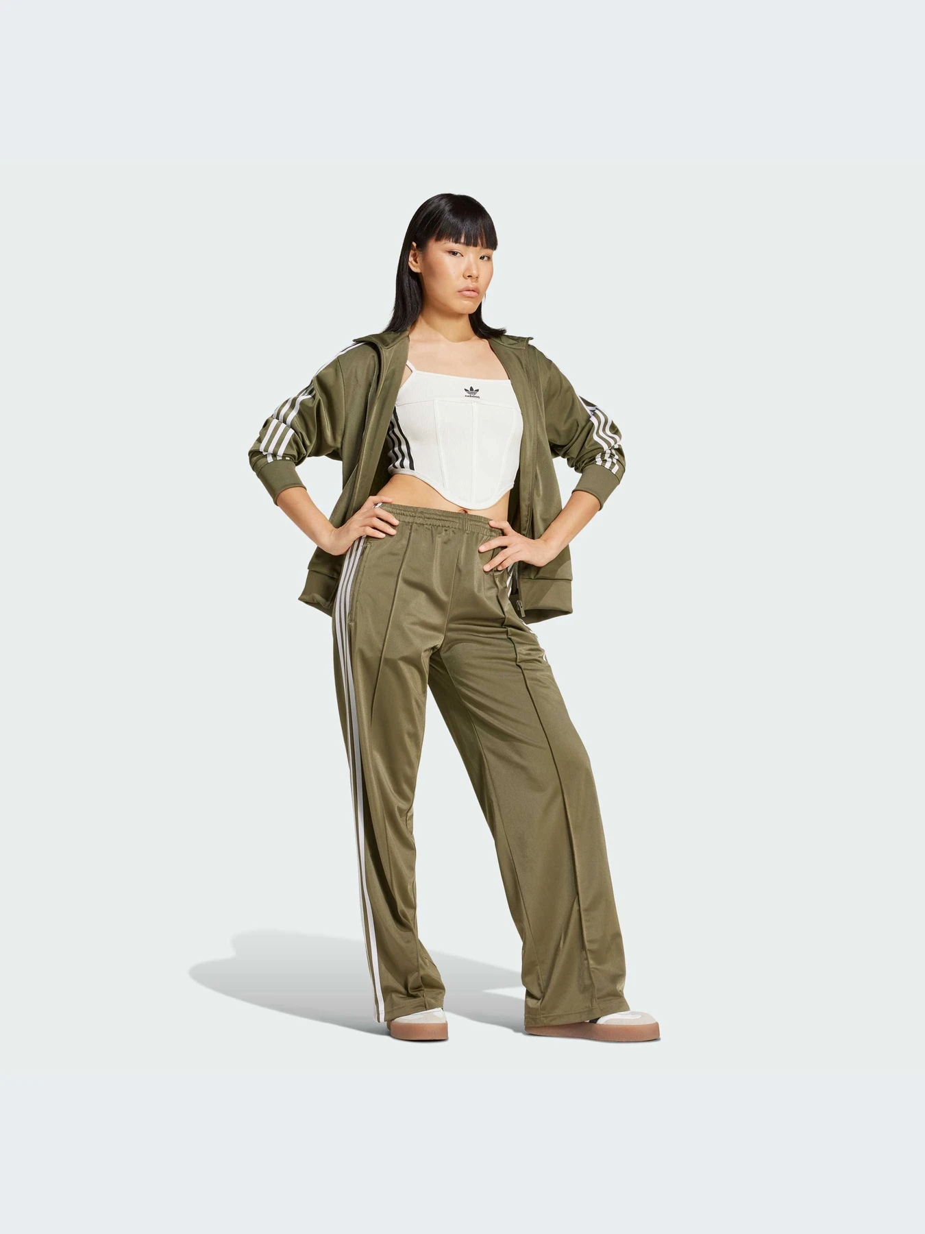 Брюки Adidas Adicolor модель IY4720 Фото