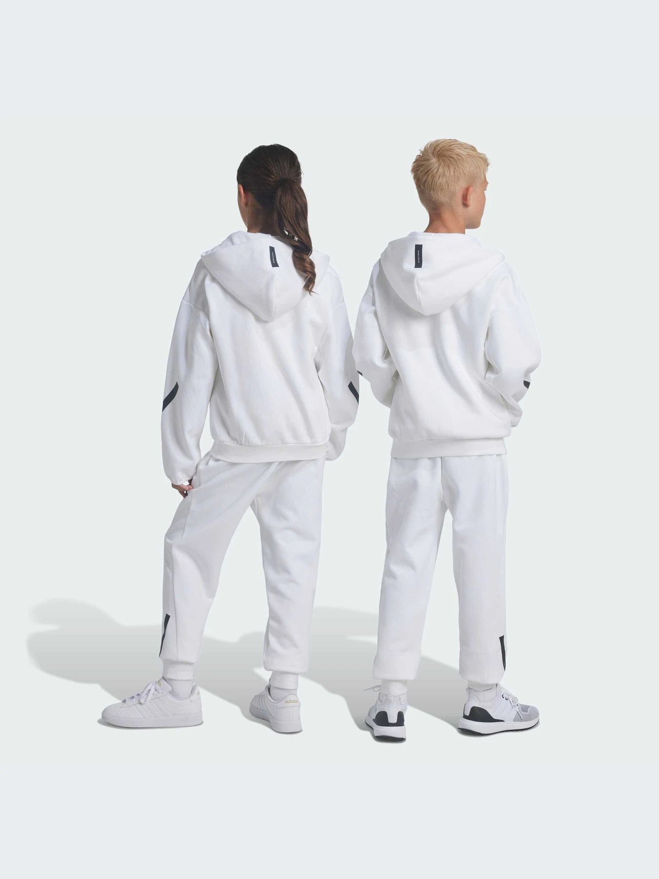 Брюки Adidas ZNE модель JJ4148 Брюки Adidas ZNE модель JJ4148 Фото