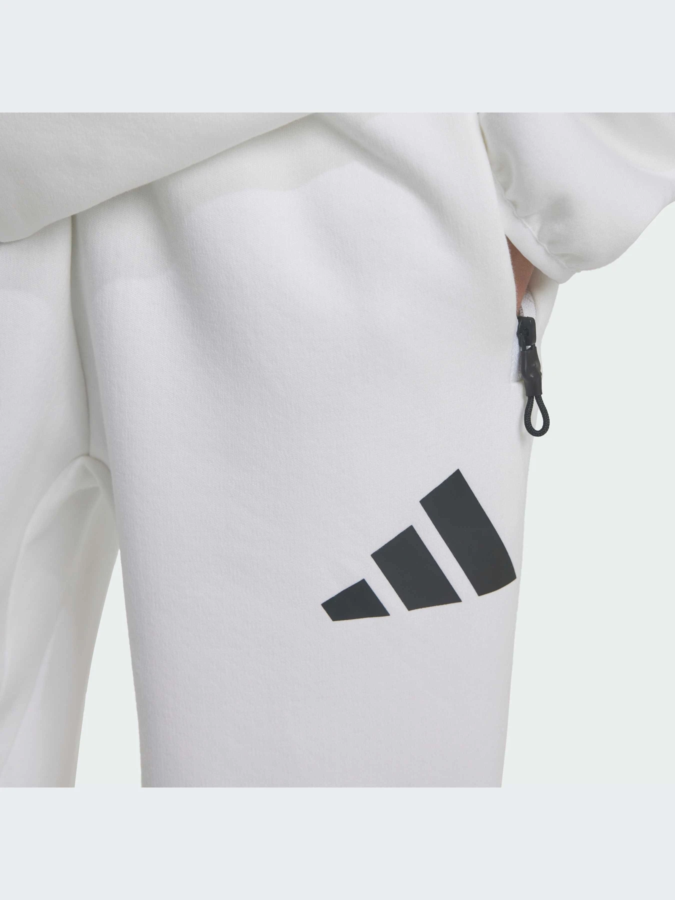 Брюки Adidas ZNE модель JJ4148 Брюки Adidas ZNE модель JJ4148 Фото