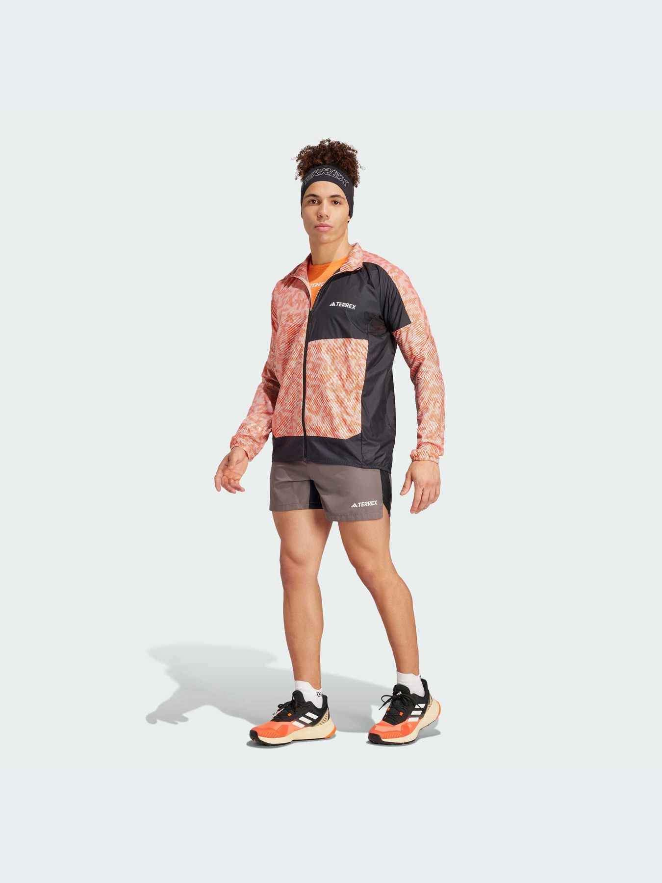 Куртки та дублянки Adidas модель IW9239 Куртки та дублянки Adidas модель IW9239 Фото