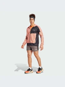 Куртки та дублянки Adidas модель IW9239 Фото