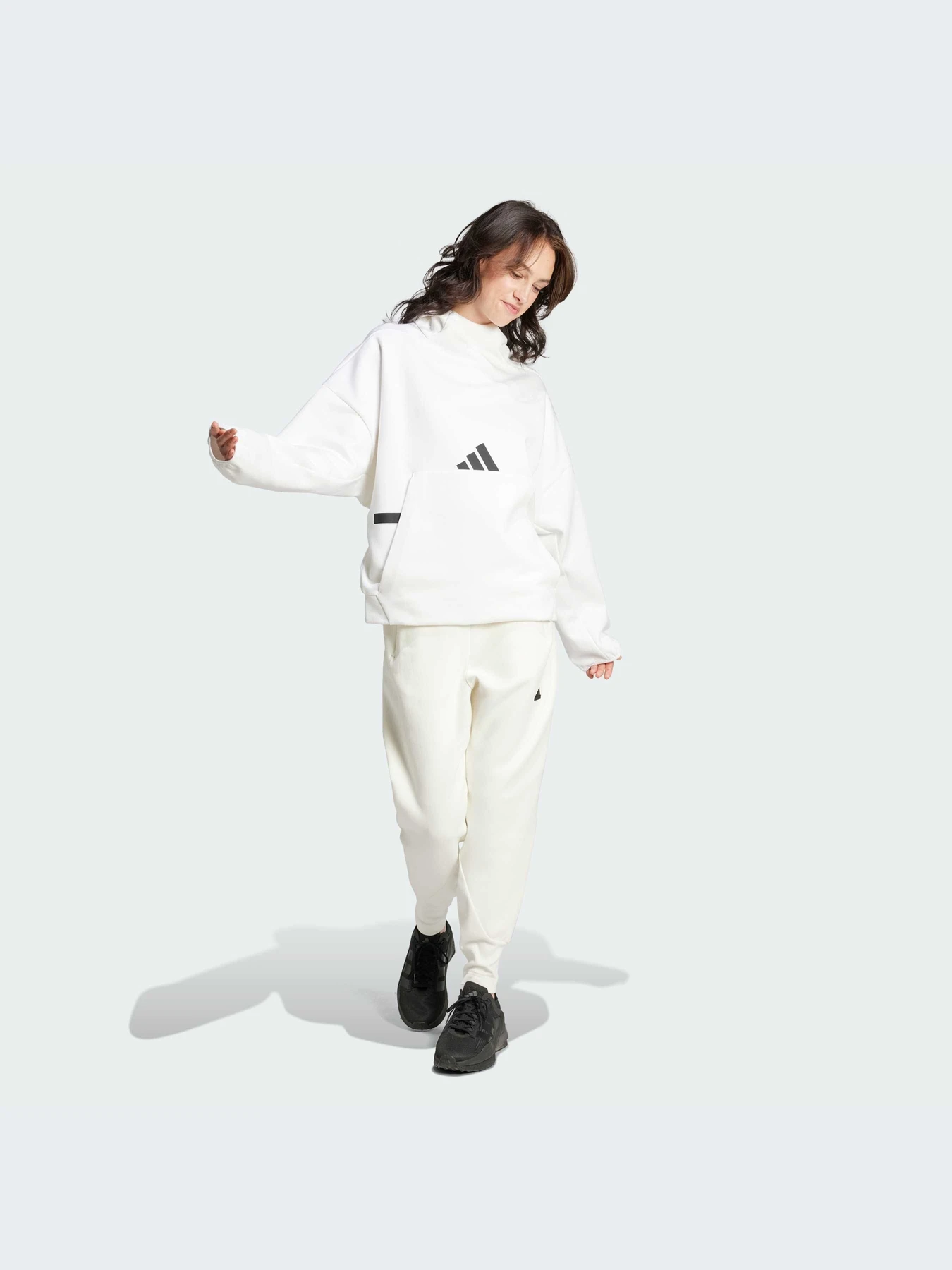 Худи и свитшоты Adidas ZNE модель JI7553 Худи и свитшоты Adidas ZNE модель JI7553 Фото