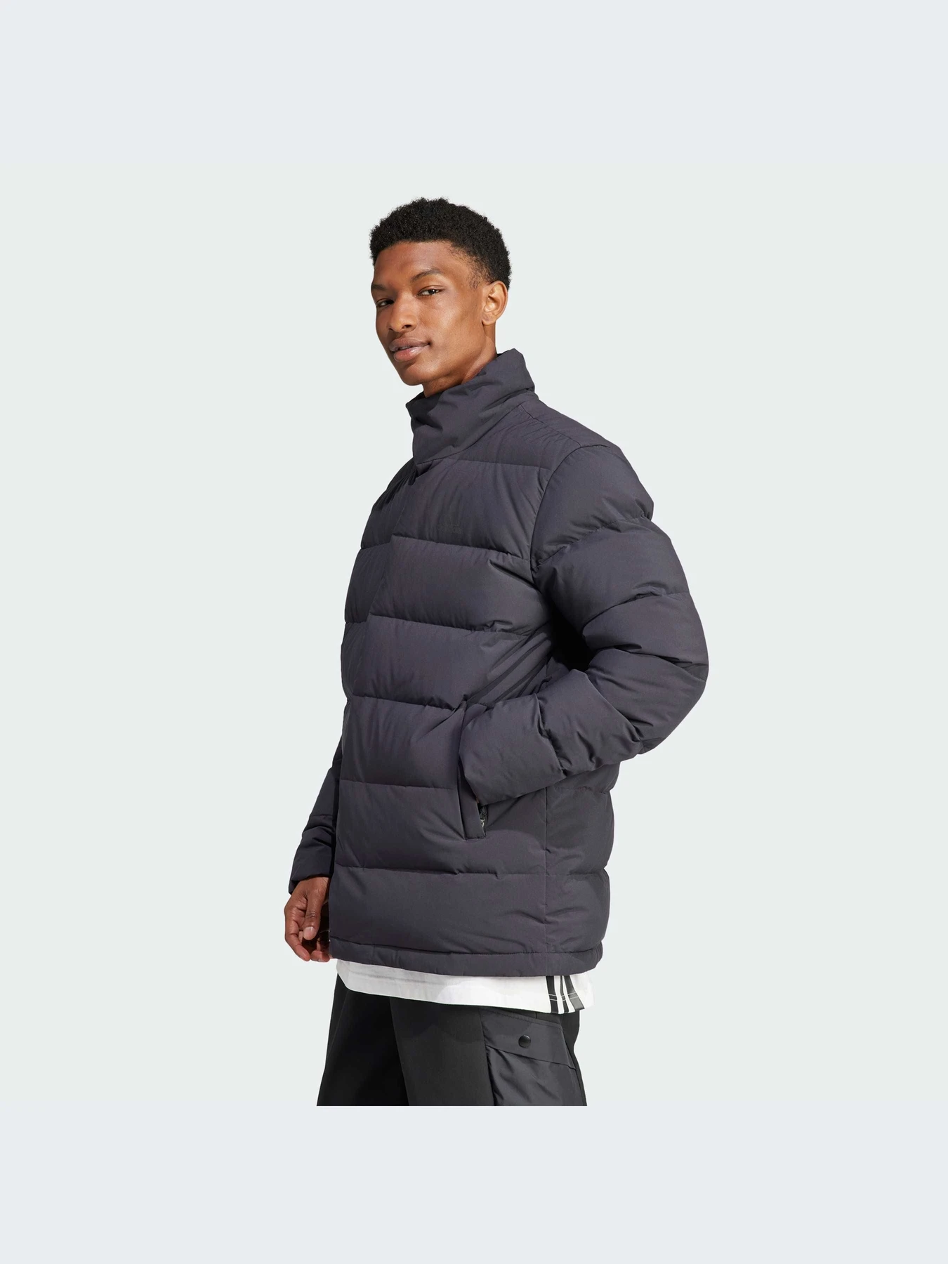 Куртки и дубленки Adidas модель IK3186 Куртки и дубленки Adidas модель IK3186 Фото