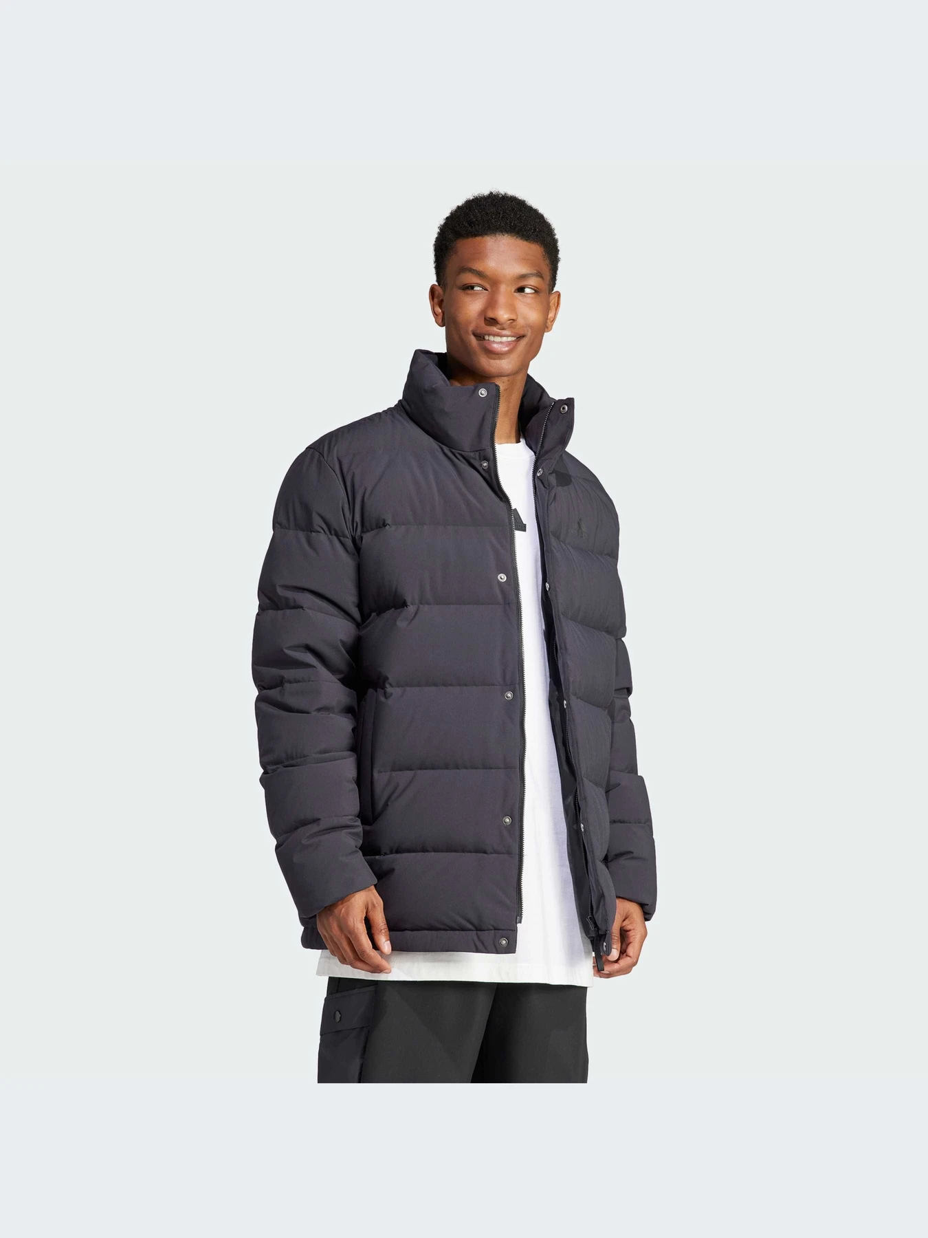 Куртки и дубленки Adidas модель IK3186 Куртки и дубленки Adidas модель IK3186 Фото