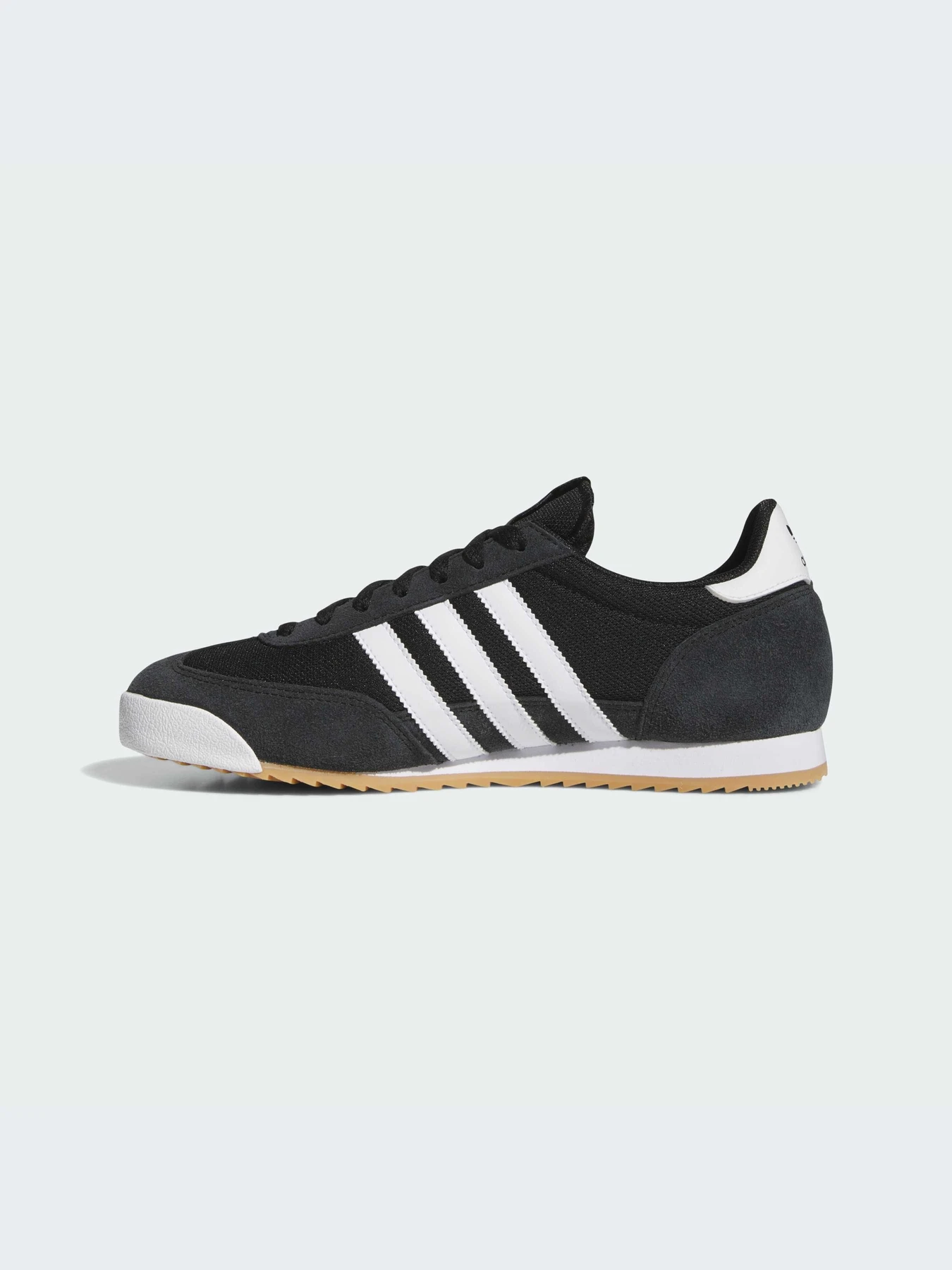 Кроссовки Adidas модель IH1324 Кроссовки Adidas модель IH1324 Фото