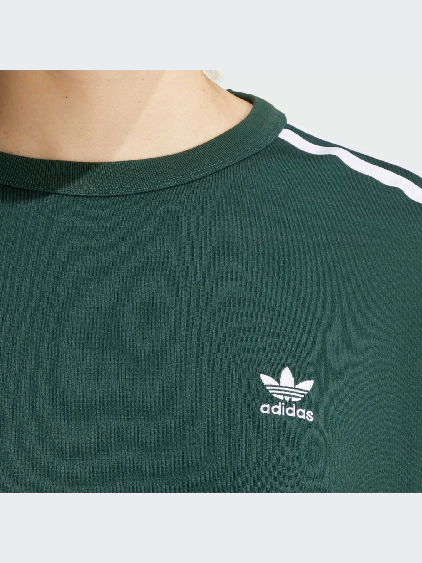 Футболки і поло Adidas Adicolor модель IY4655 Футболки і поло Adidas Adicolor модель IY4655 Фото