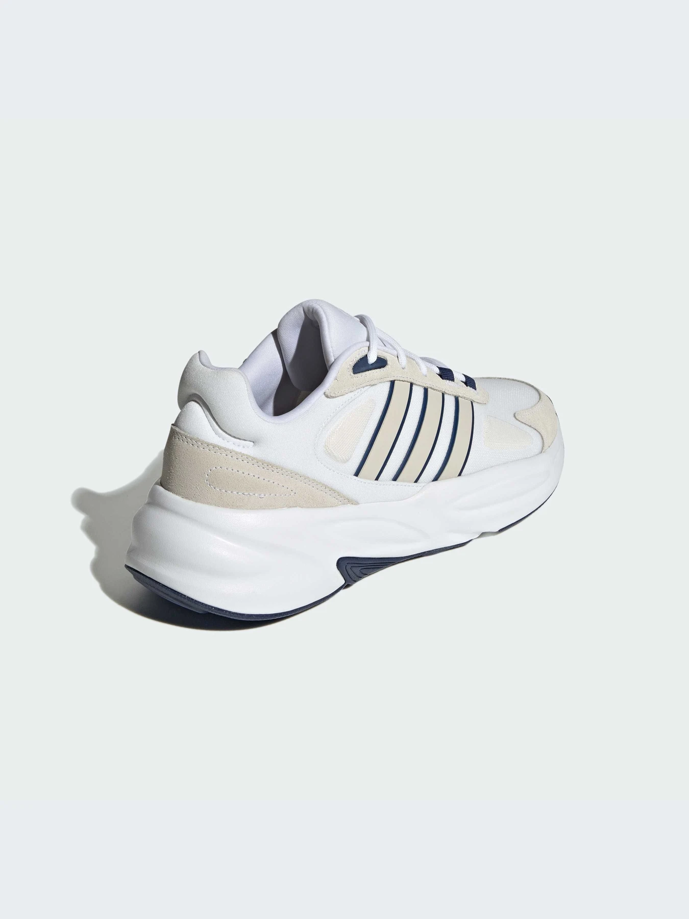 Кроссовки Adidas Ozweego модель IG6769 Кроссовки Adidas Ozweego модель IG6769 Фото