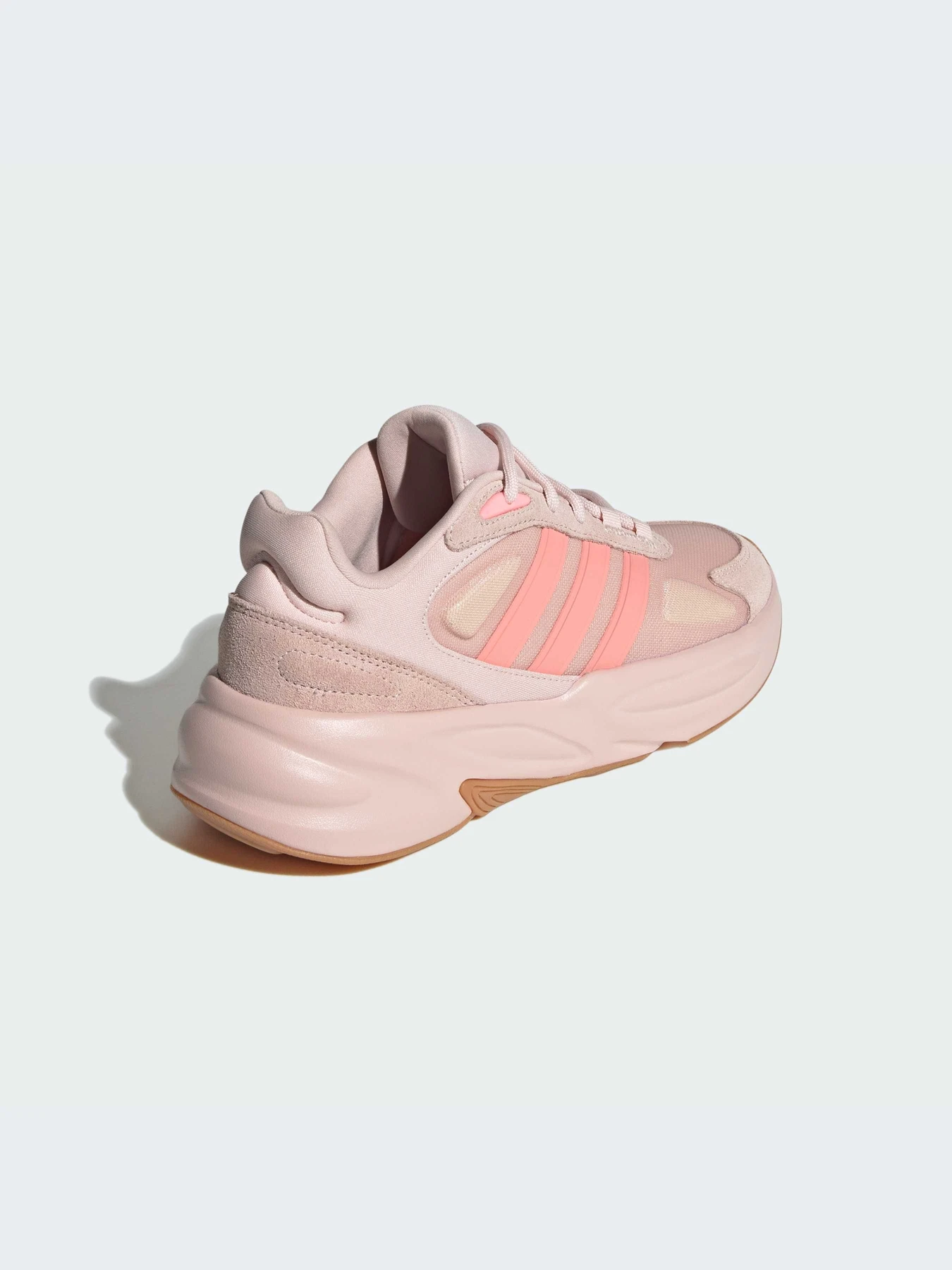 Кросівки Adidas Ozweego модель IH2296 Фото