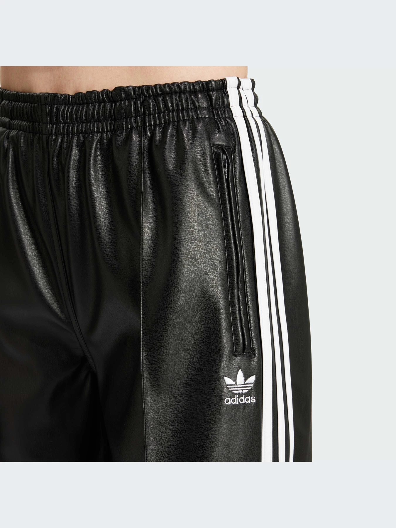 Брюки Adidas Adicolor модель IY7245 Брюки Adidas Adicolor модель IY7245 Фото