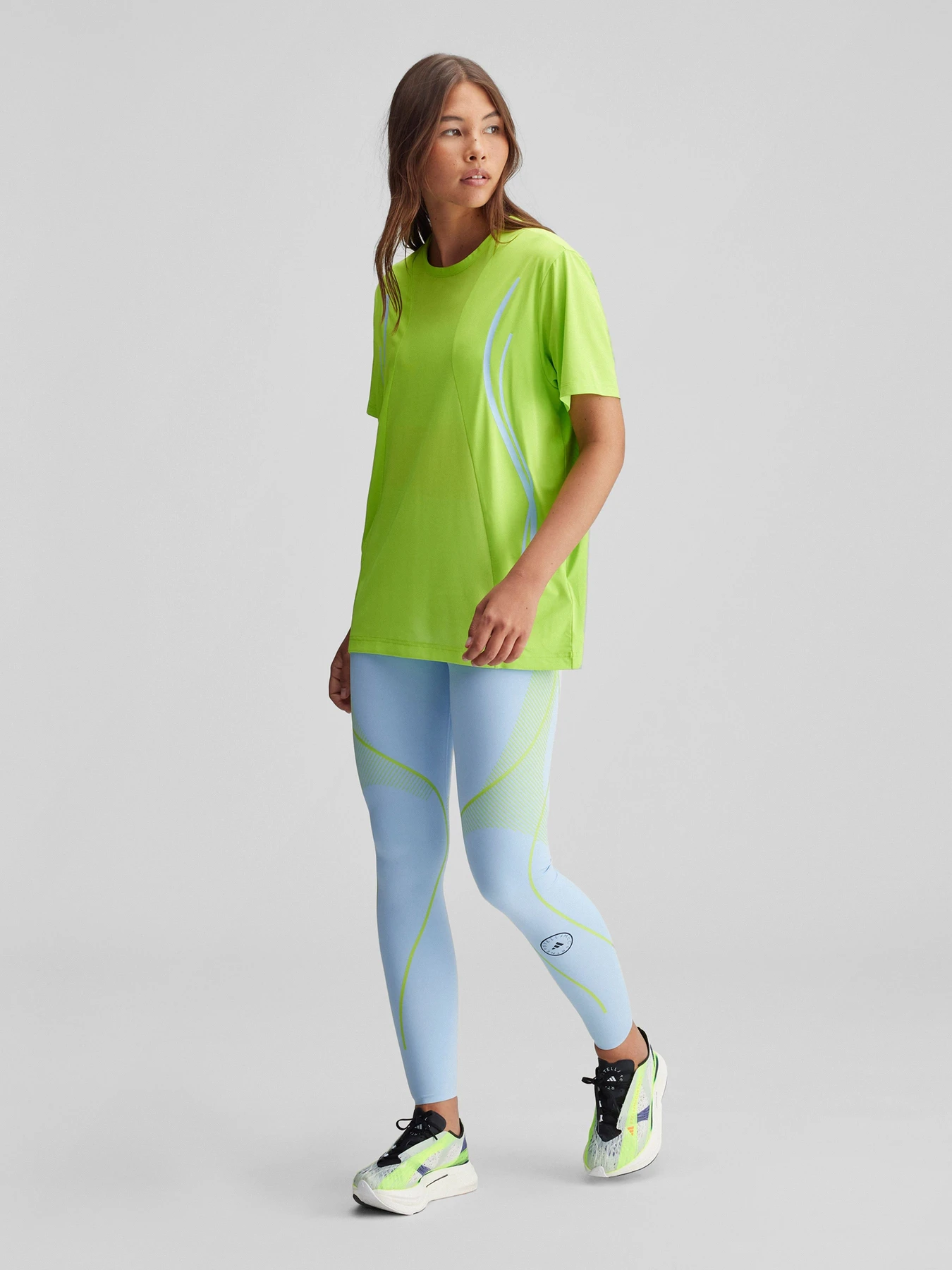 Футболки и поло Adidas модель IW9880 Футболки и поло Adidas модель IW9880 Фото
