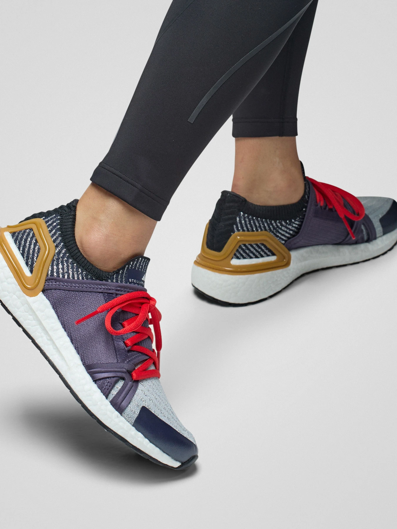 Кросівки Adidas Ultraboost модель IH0092 Кросівки Adidas Ultraboost модель IH0092 Фото