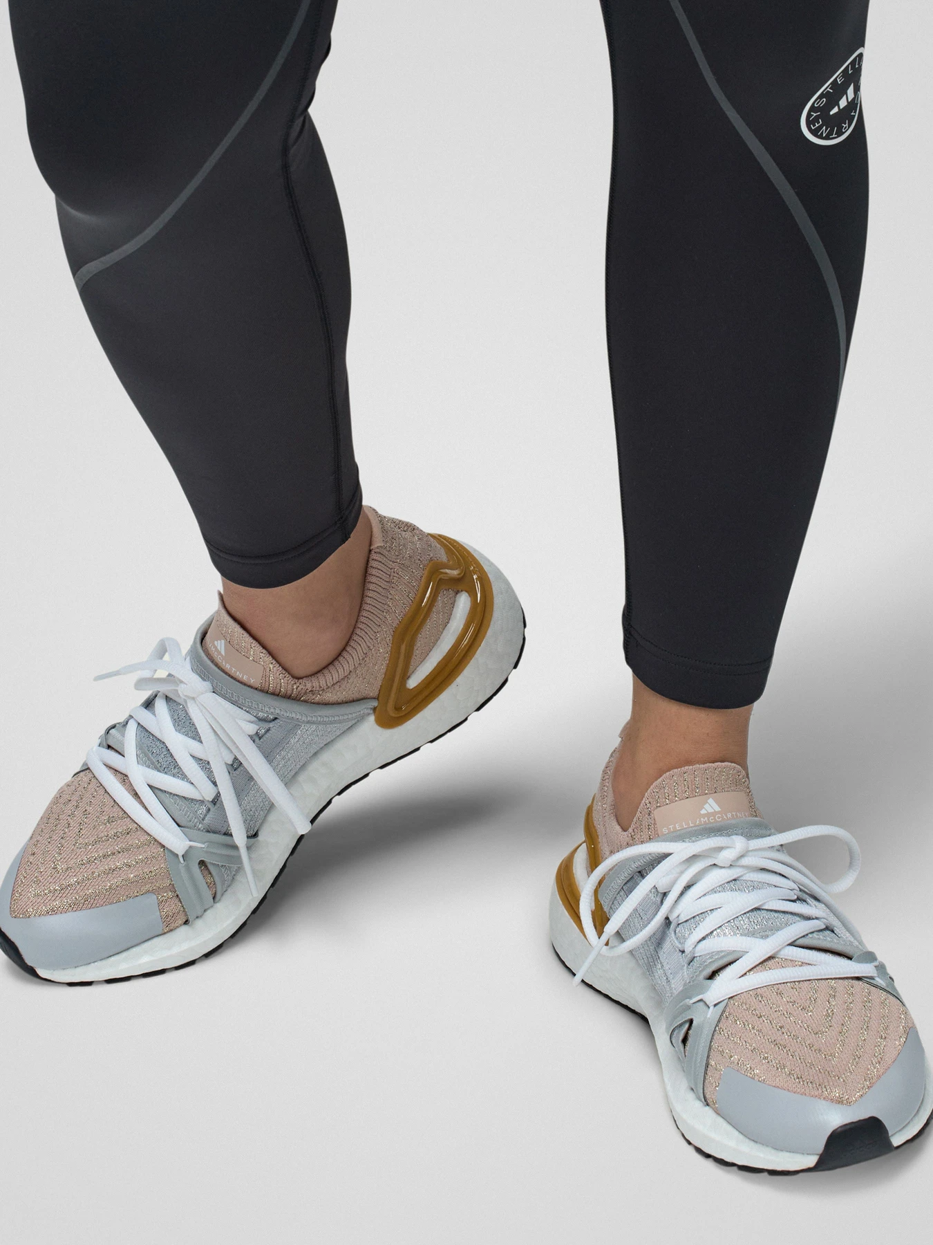 Кросівки Adidas Ultraboost модель IH0093 Кросівки Adidas Ultraboost модель IH0093 Фото