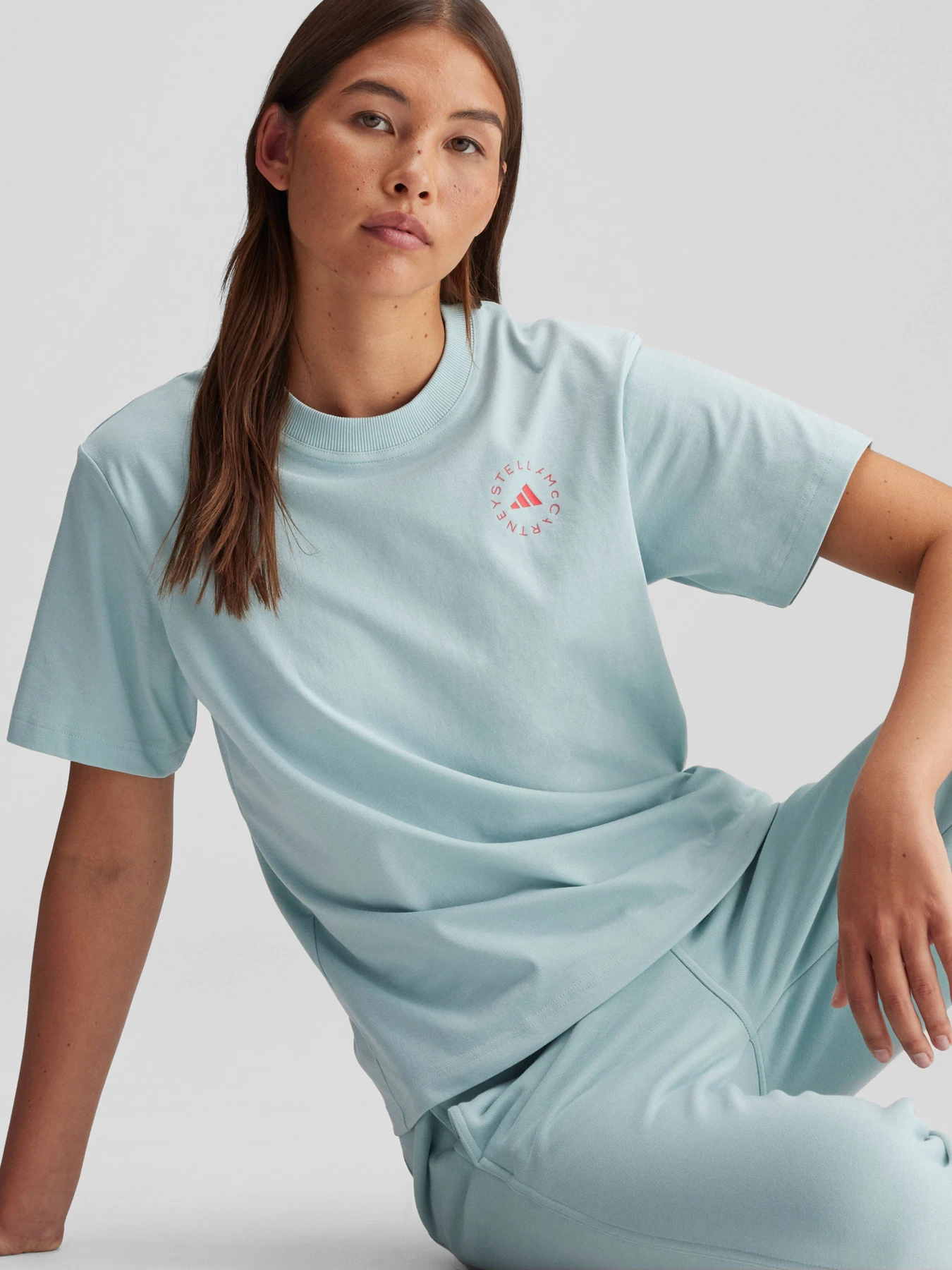 Футболки і поло Adidas модель IW9924 Фото