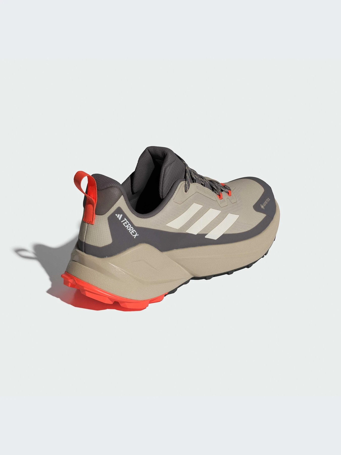 Кроссовки Adidas модель IG8899 Кроссовки Adidas модель IG8899 Фото